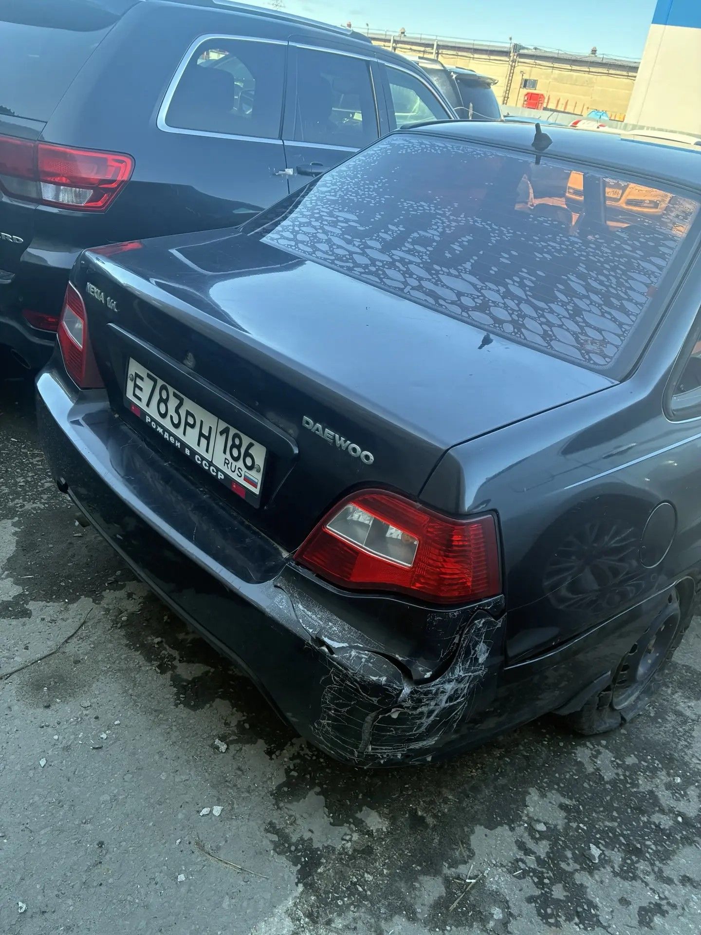 Автомобиль марки "ДЭУ Нексия 1.6 LGL" г/р/з Е783РН186, цвет бледно-черный, VIN XWB3K32CDBA256362. 2011 г.в. (ключи и документы отсутствуют, техническое состояние не проверялось, пробег не известен). Имущество продается в том виде, в каком оно есть, в случае продажи возврату/обмену не подлежит. За скрытые дефекты имущества Продавец ответственности не несет.