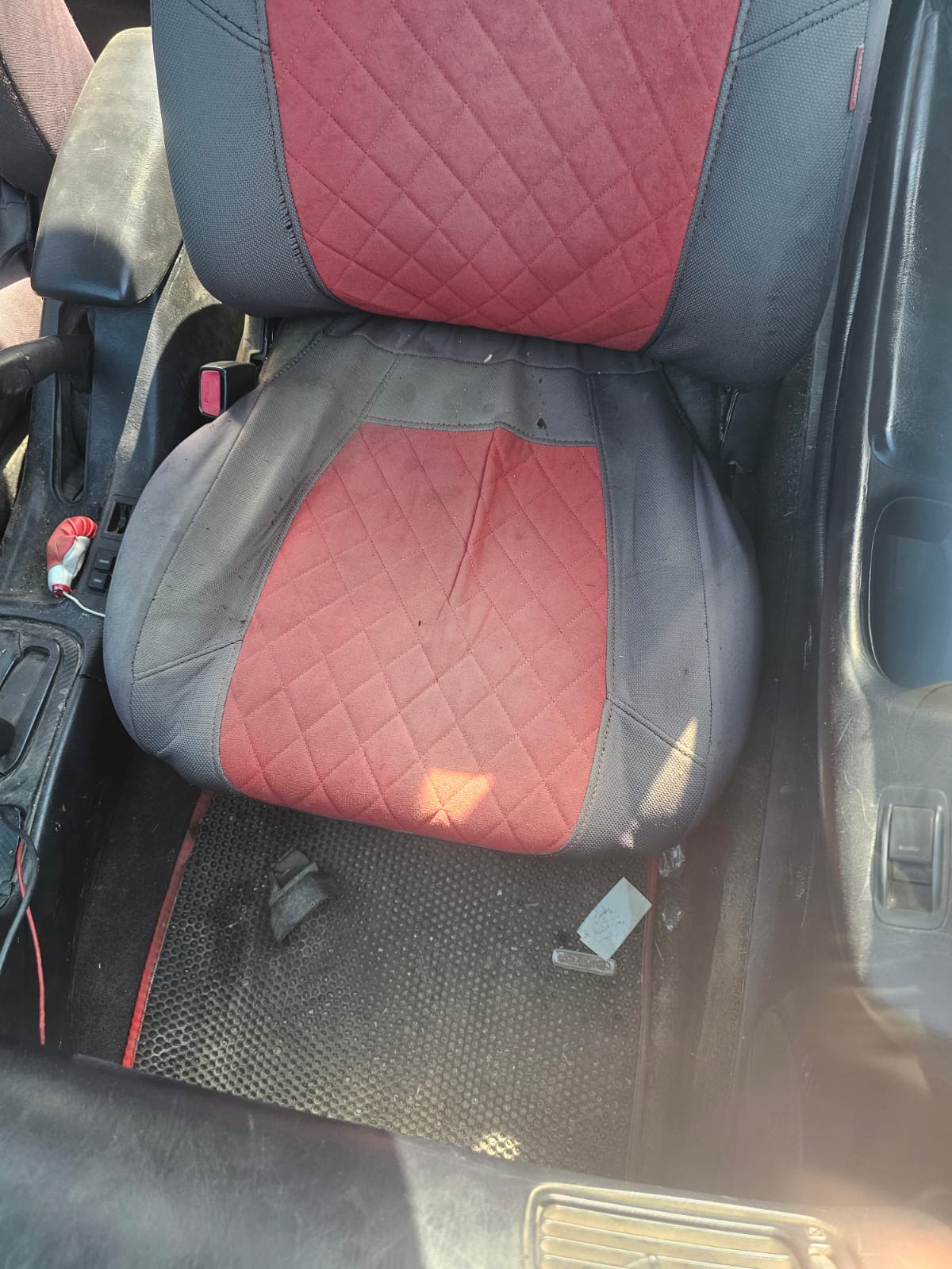 Транспортное средство – автомобиль TOYOTA COROLLA LEVIN, гос.рег.знак У713РМ123 регион. Документы отсутствуют.