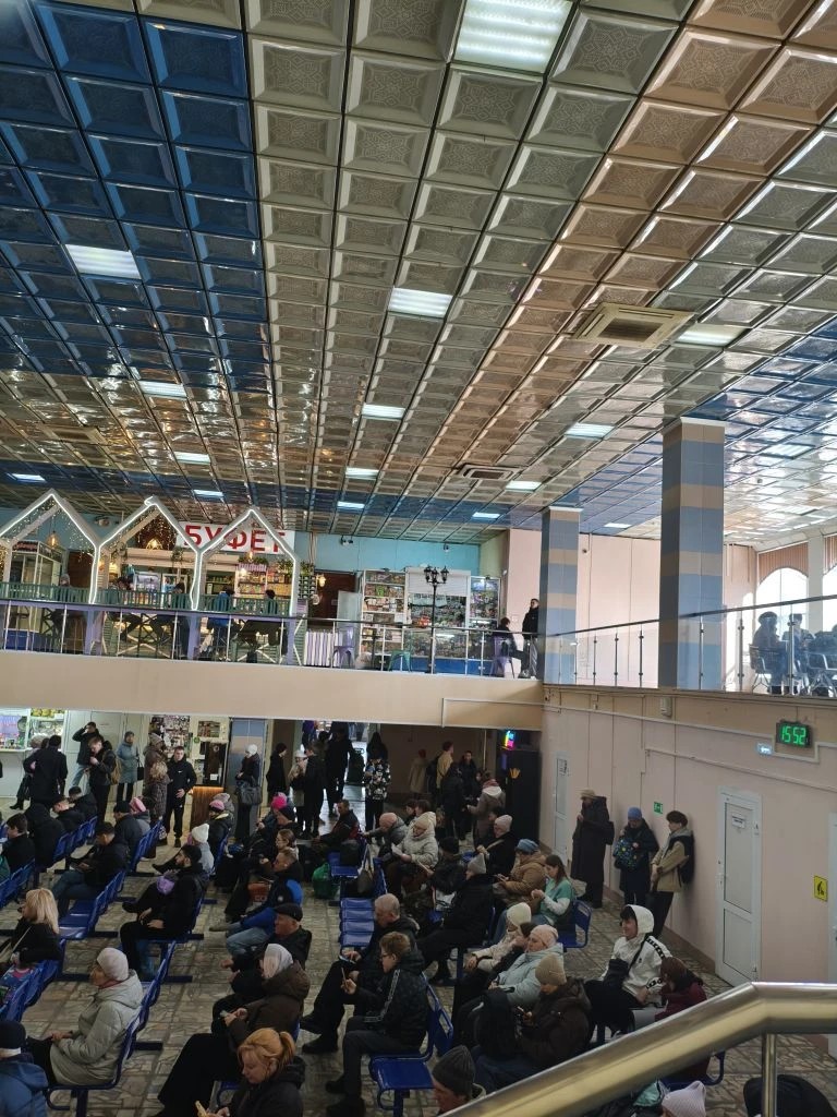 Часть нежилого помещения, обозначенного на поэтажном плане под №9 на 2 этаже в нежилом здании Кемеровского автовокзала с кадастровым номером 42:24:0501001:584, расположенном по адресу: Кемеровская область – Кузбасс, г. Кемерово, пр-кт. Кузнецкий, д. 81