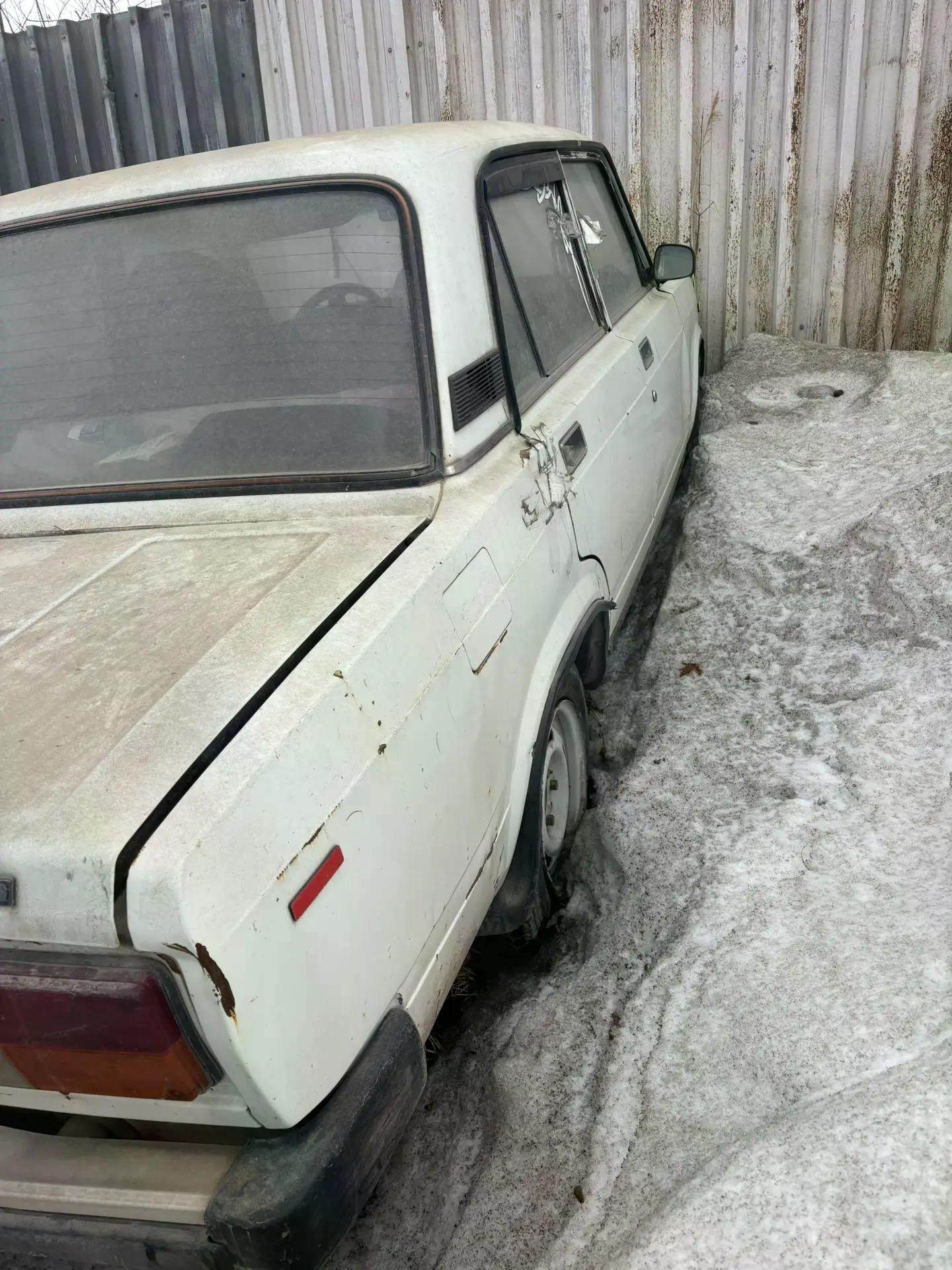 Автомобиль ВАЗ 21053, г/н К479ТР124, 1993г.в., VIN XTA210530P1365438 комплектность и состояние не проверялась данное имущество обращено в доход государства, находится в г. Ачинске (Документы и ключи отсутствуют)