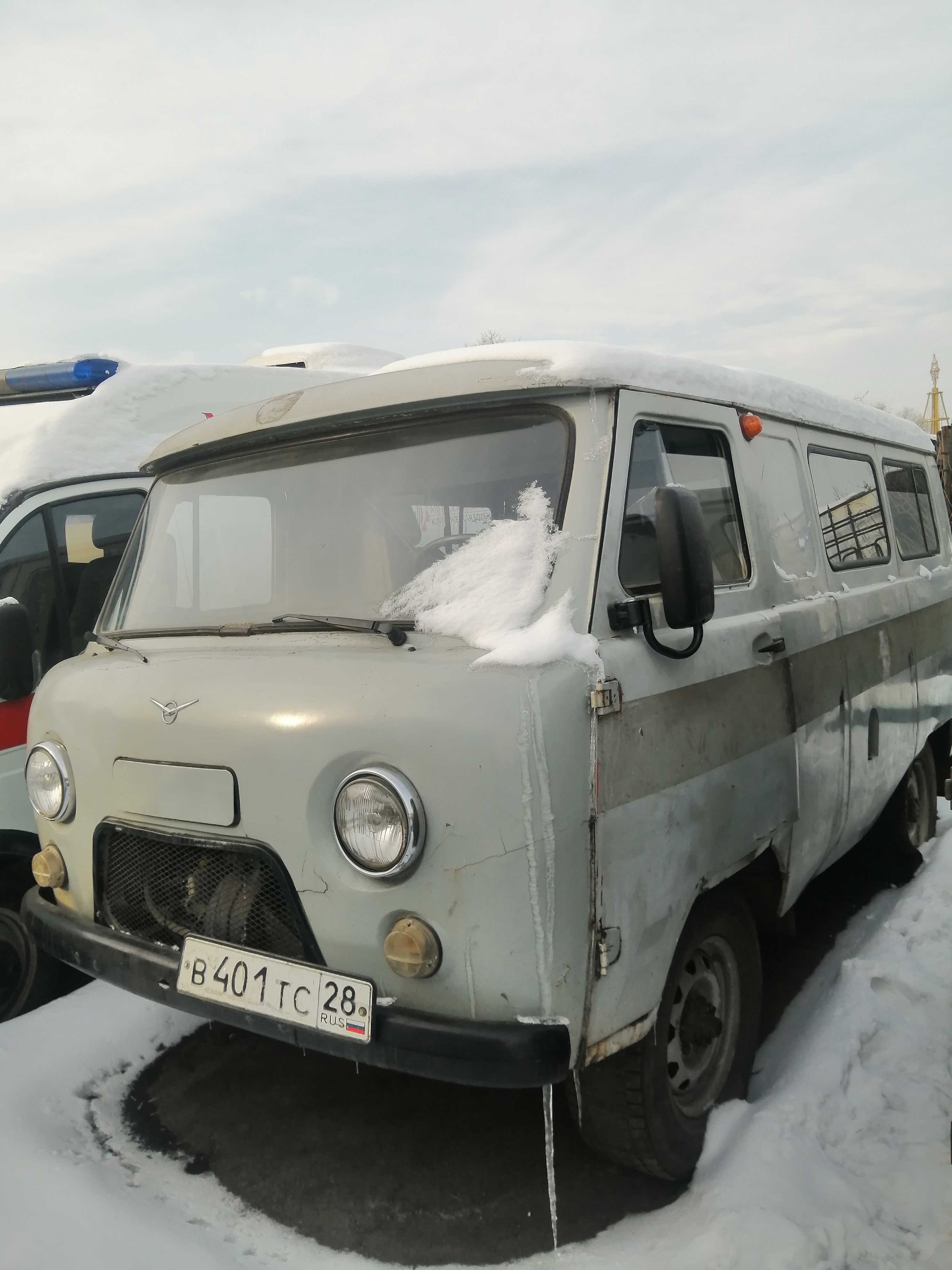 Санитарный автомобиль УАЗ-396295, год выпуска 2011, идентификационный номер (VIN) – ХТТ396295С0436910
