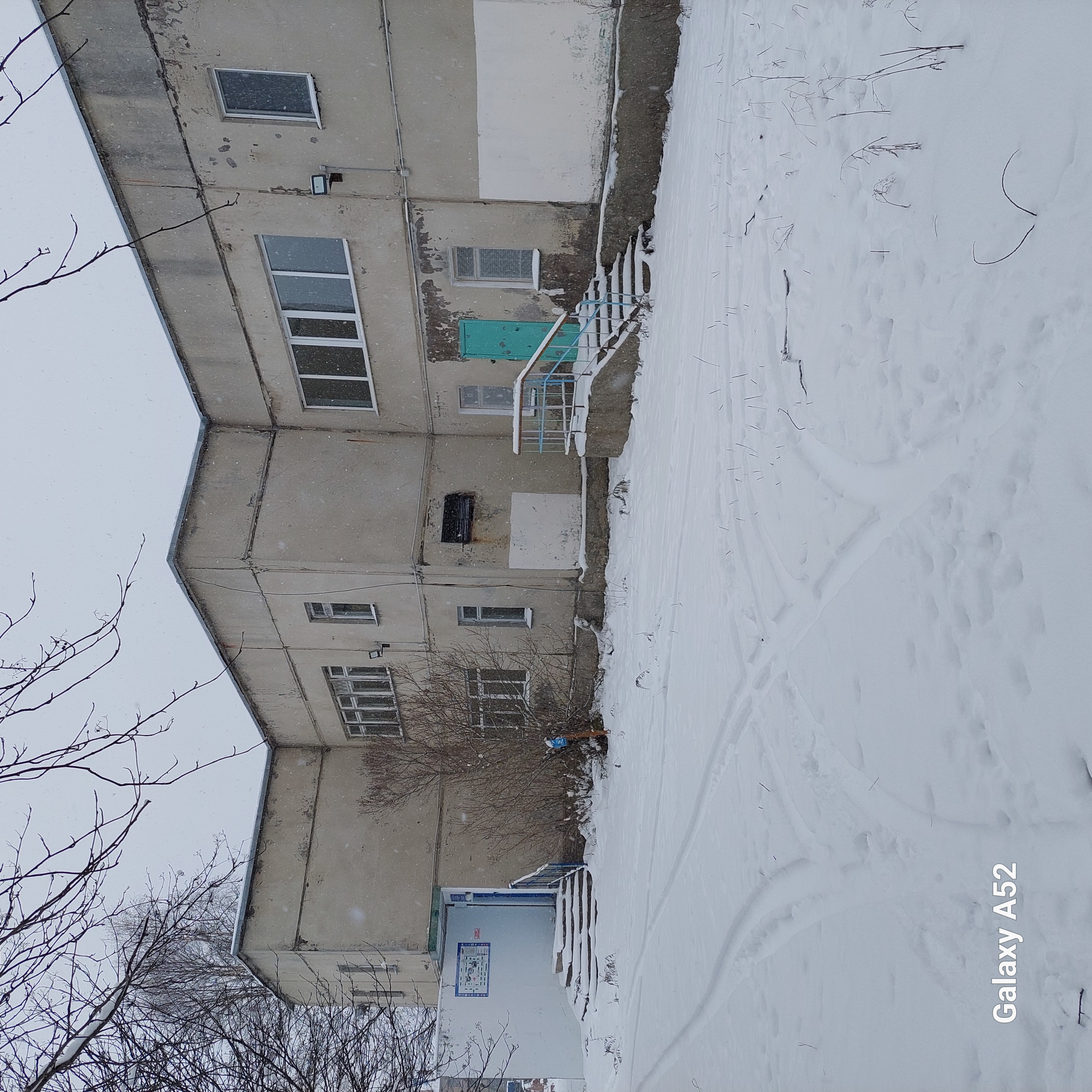 Здание, площадью 1268 кв. м., расположенное по адресу: Республика Коми, г. Печора, ул. Пионерская, д. 19. Здание крупнопанельное, двухэтажное, 1987 года постройки. Закреплено на праве оперативного управления за Управлением образования МР «Печора». Кадастровый номер: 11:12:1702005:300