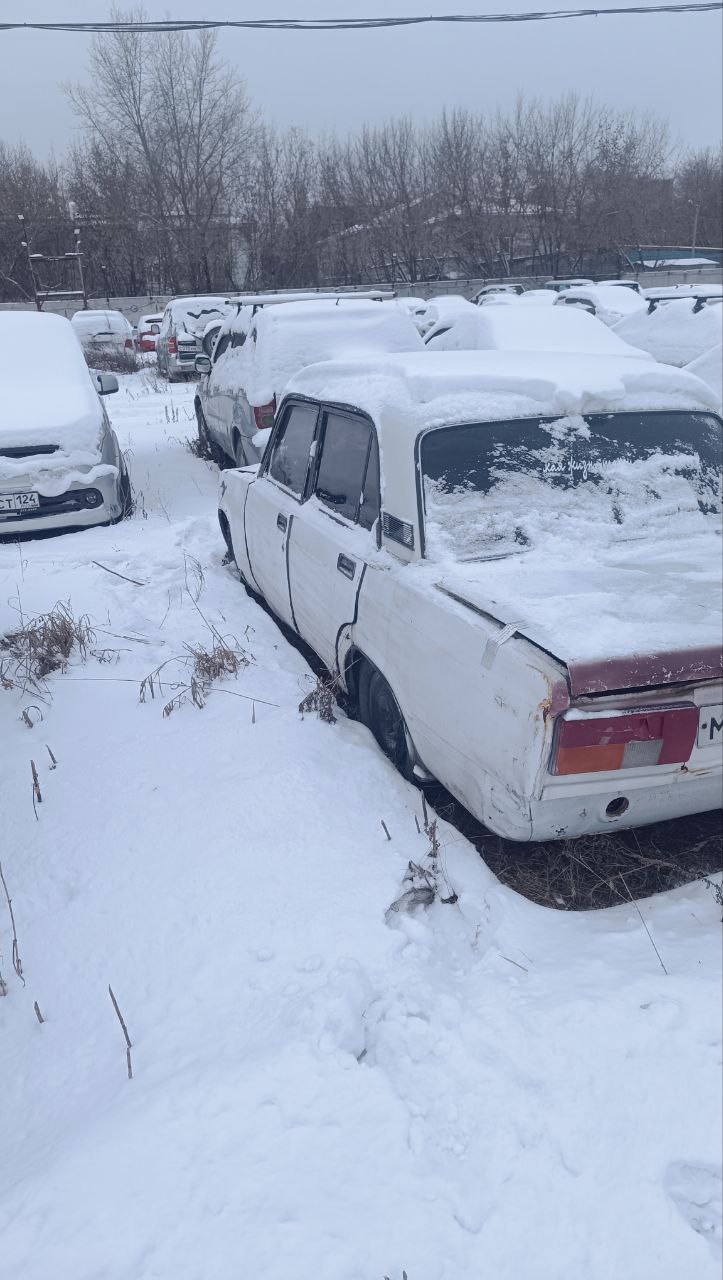 Автомобиль ВАЗ 21053, г/н М192УН24,1997 г.в., VIN XTA210530V1684137, двигатель № 4705700, цвет белый. Рабочее состояние и комплектность автомобиля не проверялось. Находится в г. Красноярск, данное имущество обращено в доход государства (Документы, ключи отсутствуют) (2547/25)