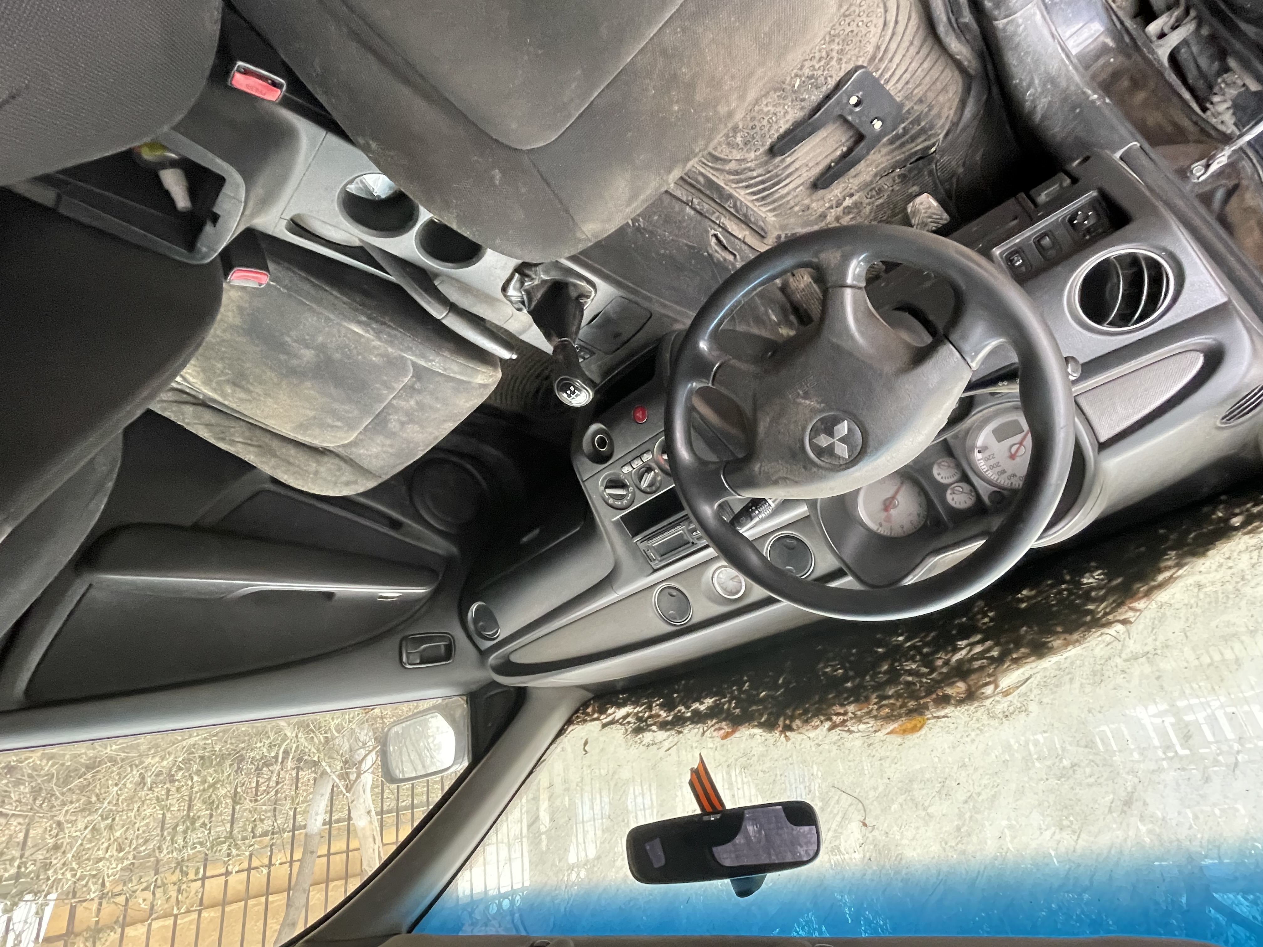 Автомобиль - MITSUBISHI OUTLANDER 2.0 идентификационный номер (VIN) JMBXNCU2W4U003351, марка, модель ТС – MITSUBISHI OUTLANDER 2.0, наименование (тип ТС) – легковой, категория ТС (А, В, С, D, прицеп) – В, год изготовления ТС - 2004