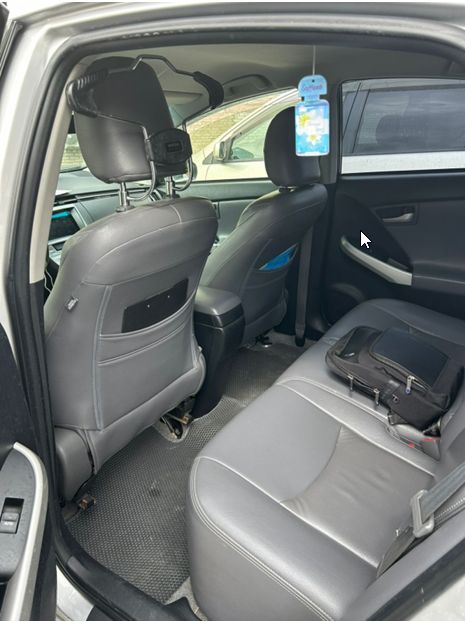 Легковой автомобиль TOYOTA PRIUS HYBRID, 2015 г.в., г/н: М457НК154, VIN: JTDKN3DU1F1932090, цвет серый. Арест в рамках уголовного дела (арест, повтор)