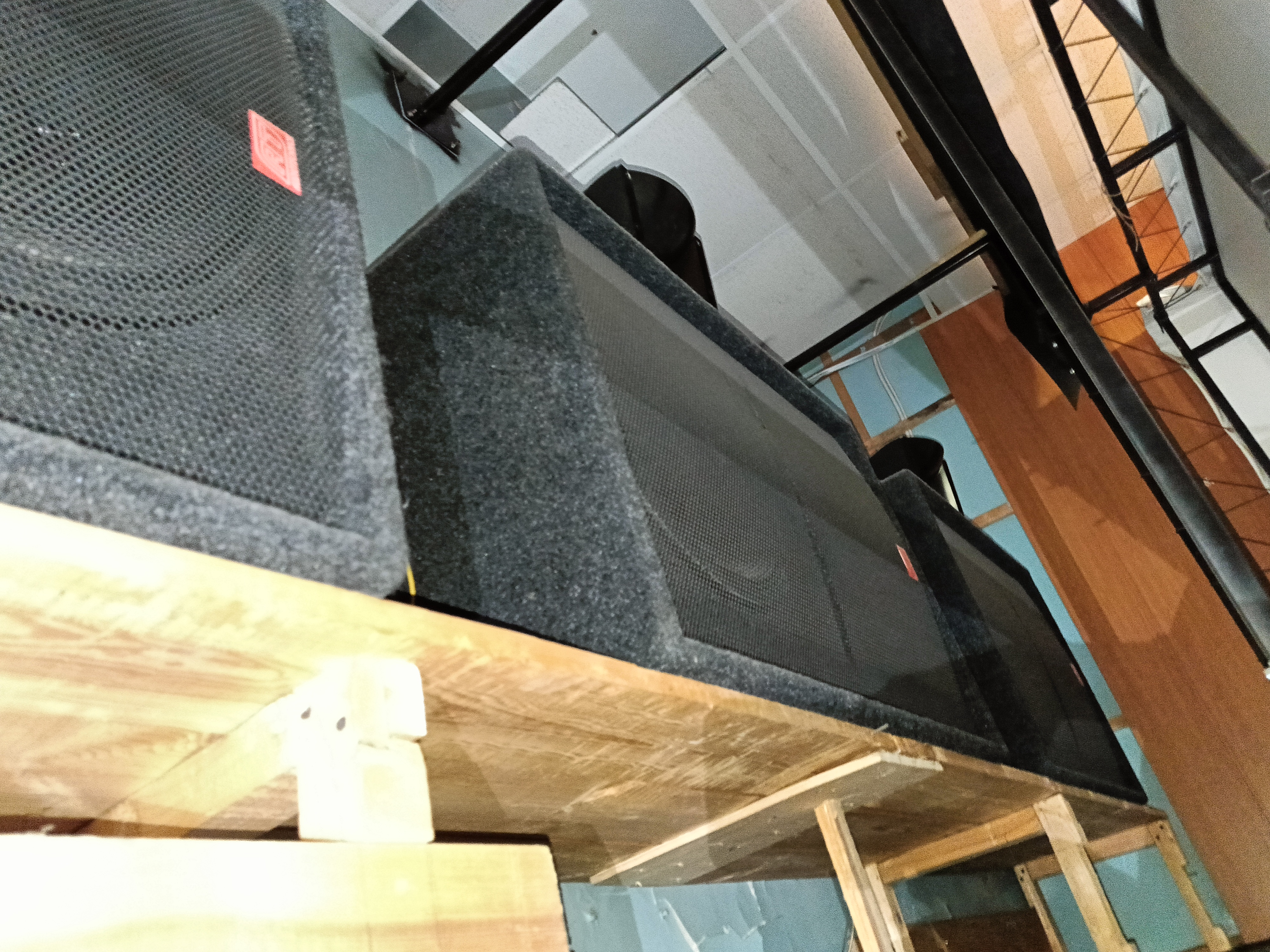 Низкочаcтотная акустическая система Audiotechnics 18SW1500 - 3 шт.