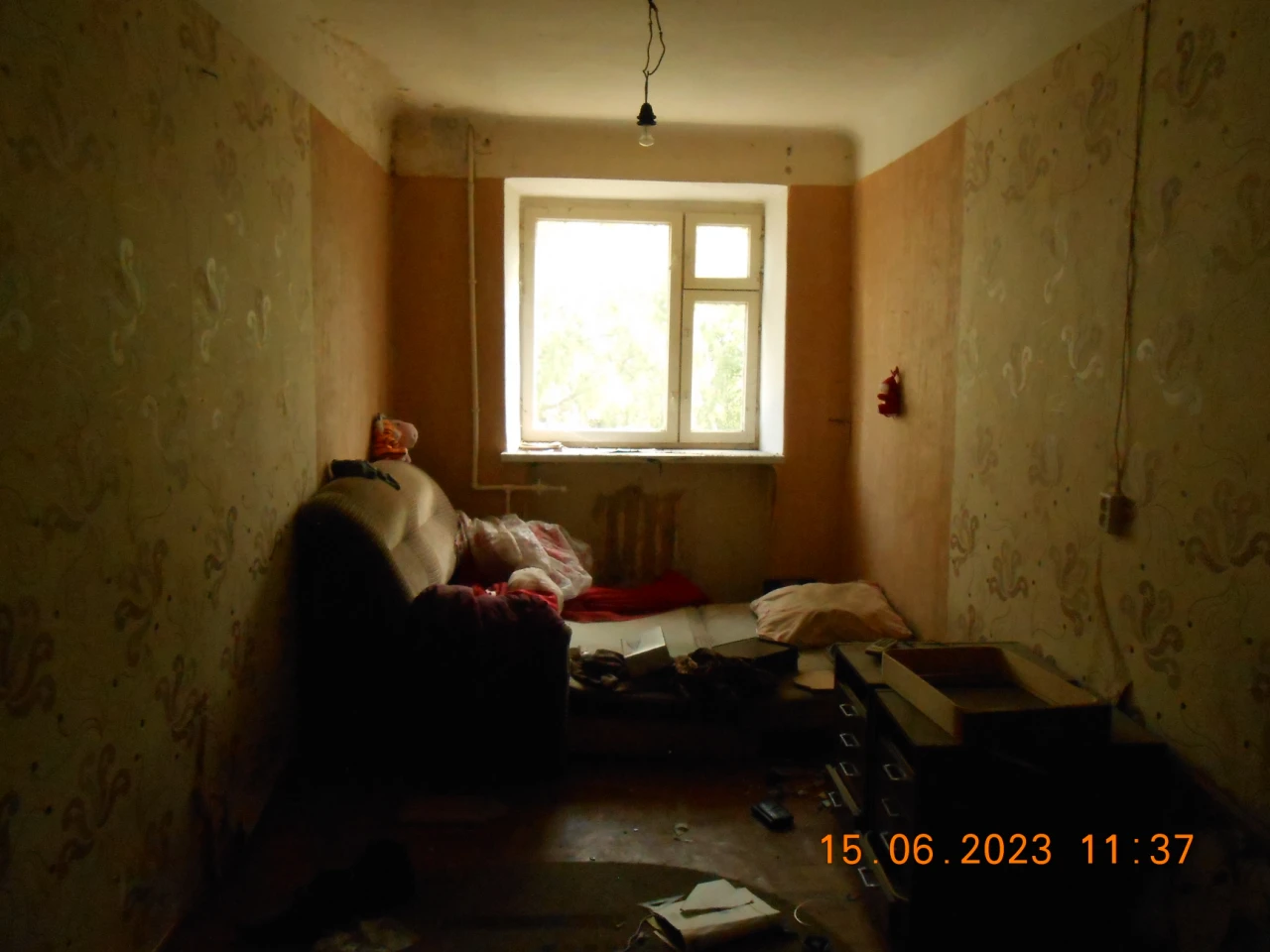 Комната, назначение - жилое, площадь 13,2 кв. м, этаж № 5, адрес объекта: Владимирская область, г. Ковров, ул. Пролетарская, дом 38, комната 110, кадастровый номер – 33:20:013805:162.