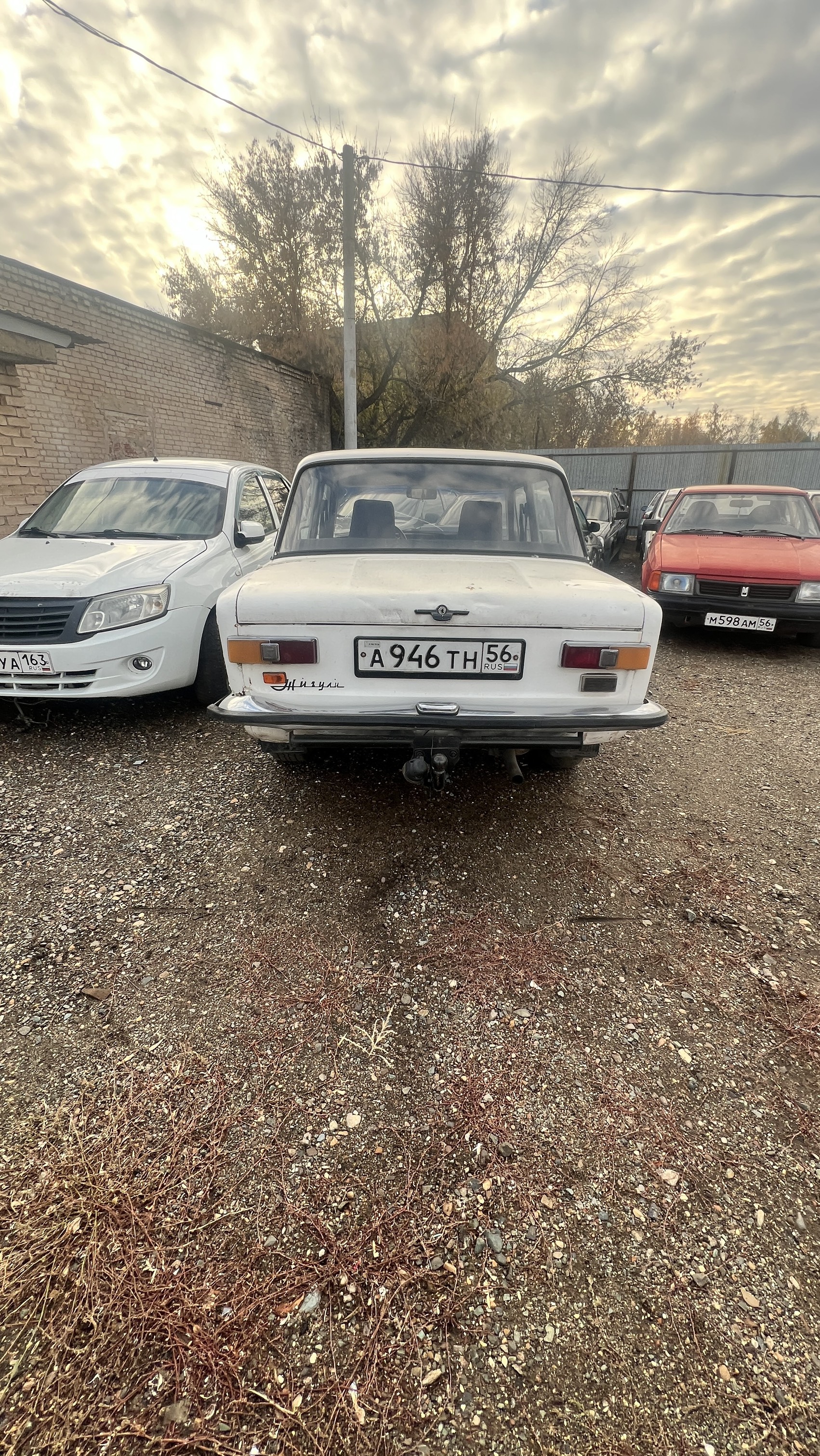 Легковой автомобиль ВАЗ 21011, 1976 г/в, г/н А 946 ТН 56, № кузова 2054779, № двигателя 2273794, имеются ключи, в не рабочем состоянии