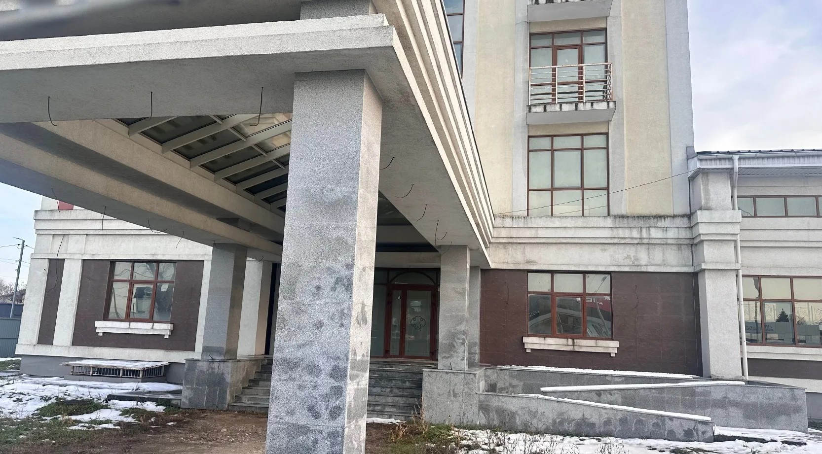 Продажа посредством публичного предложения в электронной форме земельного участка с кадастровым номером 23:43:0122002:1192 с расположенными на нем объектами недвижимого имущества по адресу:Краснодарский край, г. Краснодар, ул. Ростовское Шоссе д. 44