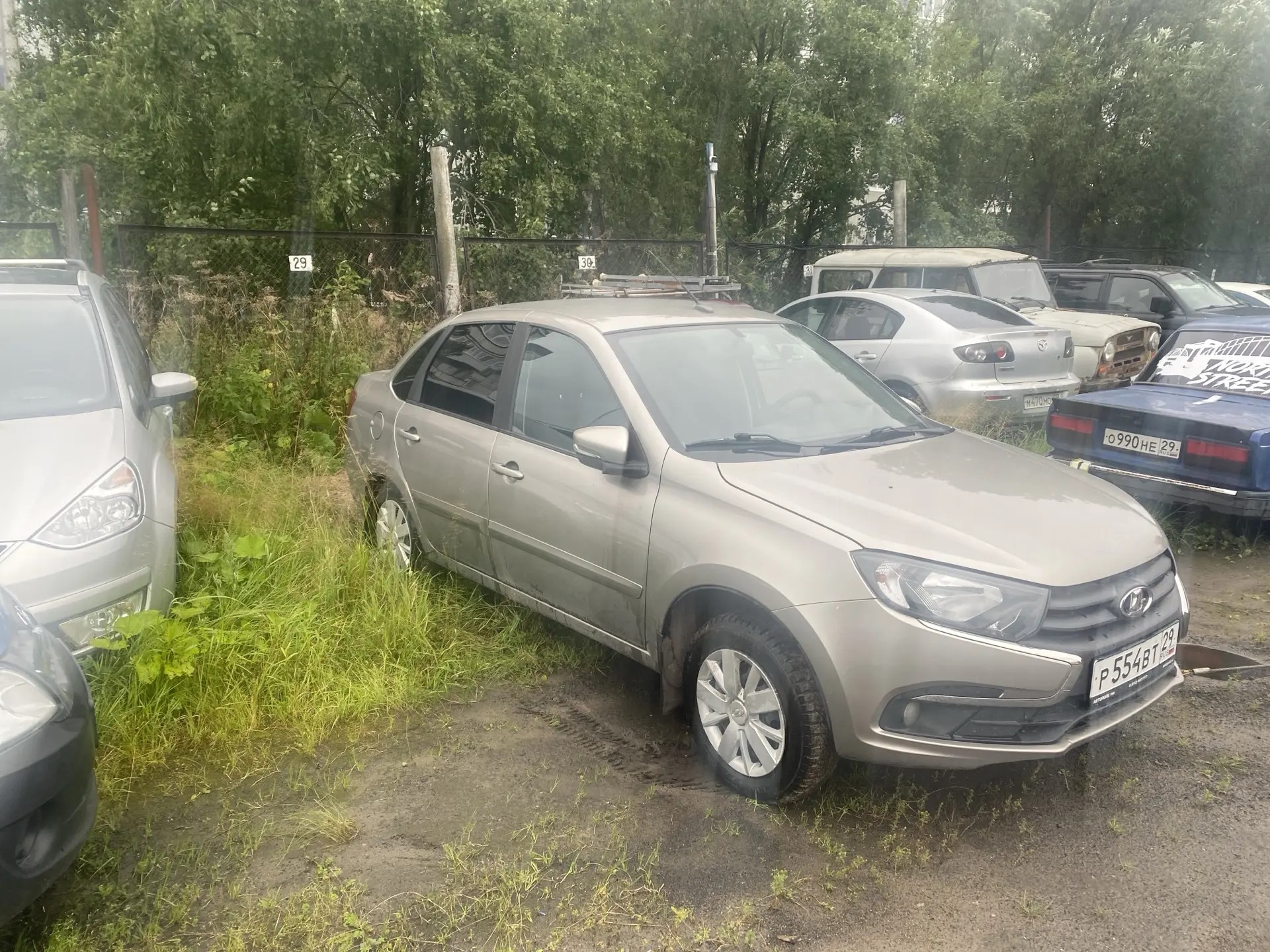 Транспортное средство Lada Granta, 2020 года выпуска, цвет – серый, VIN XTA219010M0722466, государственный номер Р554ВТ29