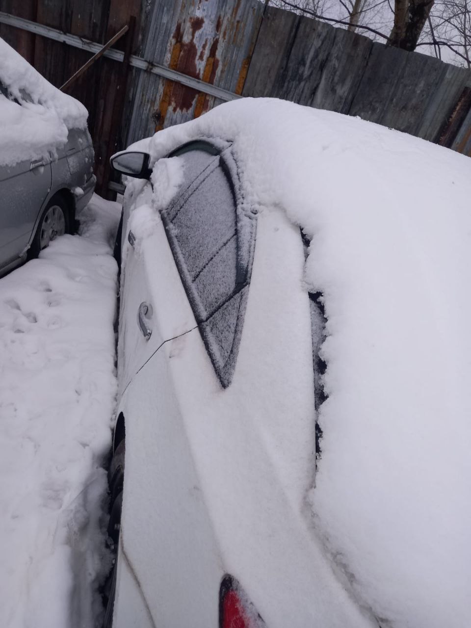 Автомобиль CHEVROLET CRUZE, г/н Х751СК124, 2011г.в., VIN XUFJA695JB3040398, комплектность и состояние не проверялась данное имущество обращено в доход государства, находится в г. Назарово (Документы отсутствуют)