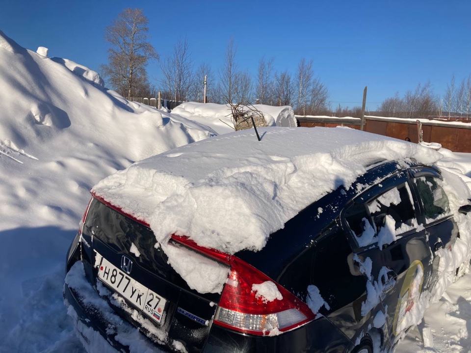 Автомобиль марки Honda Insight , г/н Н877УК27 , по карточке ТС 2009 г.в., № двигателя LDA2072155 , № кузова ZE2-1172051, цвет черный