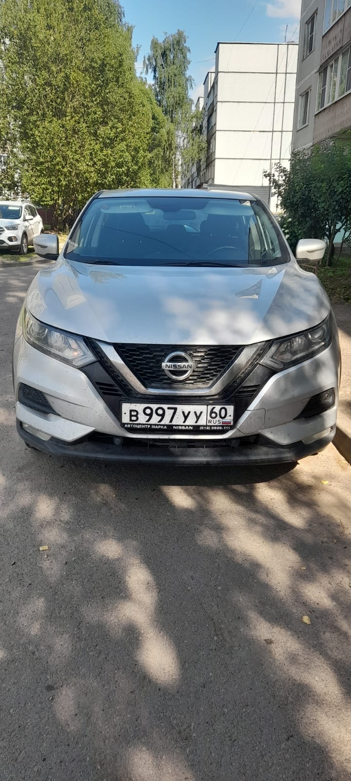 Лот №5. Автомобиль Nissan Qashqai, 2019 года выпуска, государственный номер В997УУ60, идентификационный номер (VIN) Z8NFBAJ11ES091232. Местонахождение: Псковская обл., Островский р-н, д. Гораи. Основание для реализации на торгах - постановление судебного пристава-исполнителя о передаче на реализацию на торгах. Должник (собственник) – АО «Гораи»