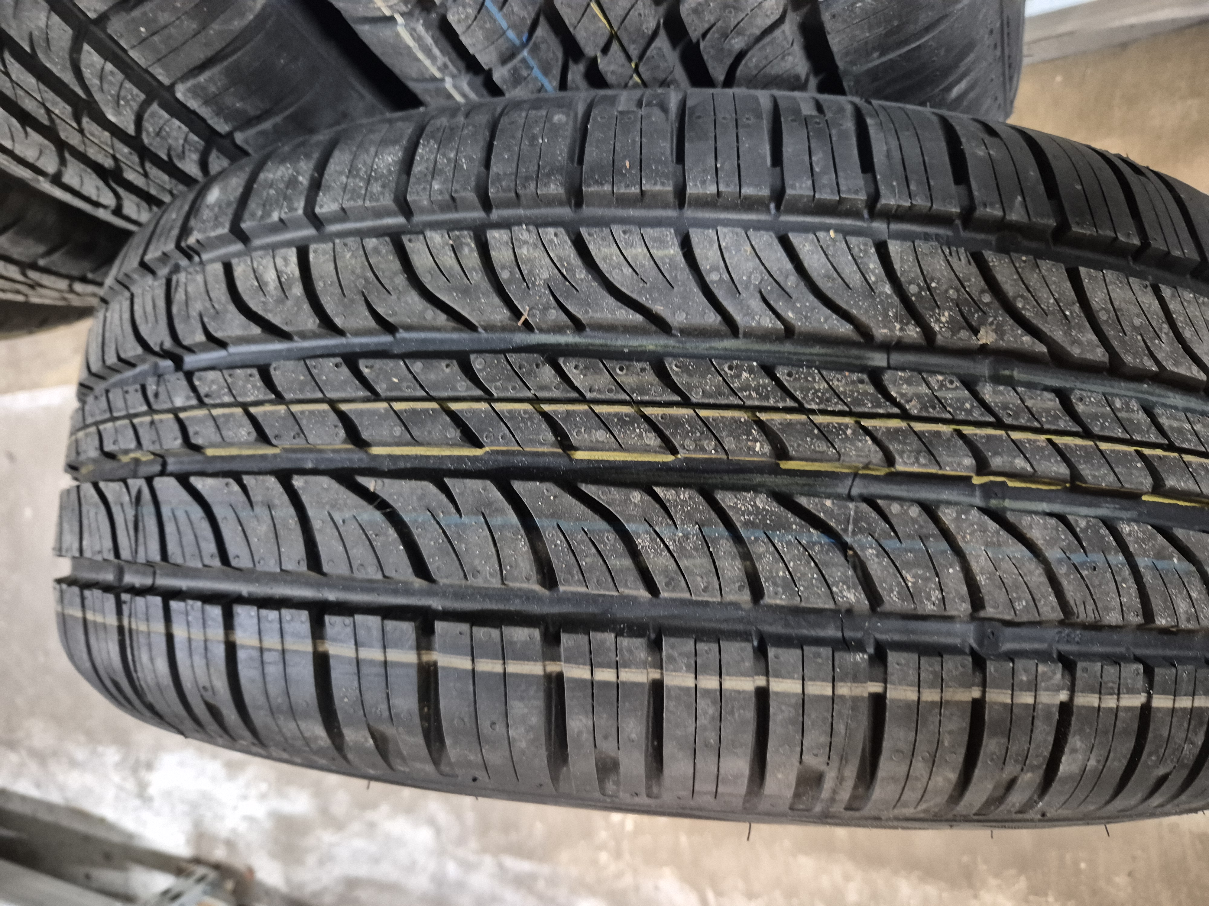 Автомобильная летняя шина Viatti Bosco A/T 265/65 R17