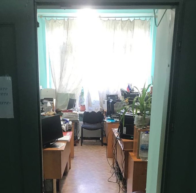 встроенное нежилое помещение № 406 на четвертом этаже в здании, кадастровый номер – 93:22:0010102:196, общей площадью 20,8 кв.м, расположенное по адресу: Российская Федерация, Донецкая Народная Республика, городской округ Дебальцево, город Дебальцево, улица Ленина, дом 12