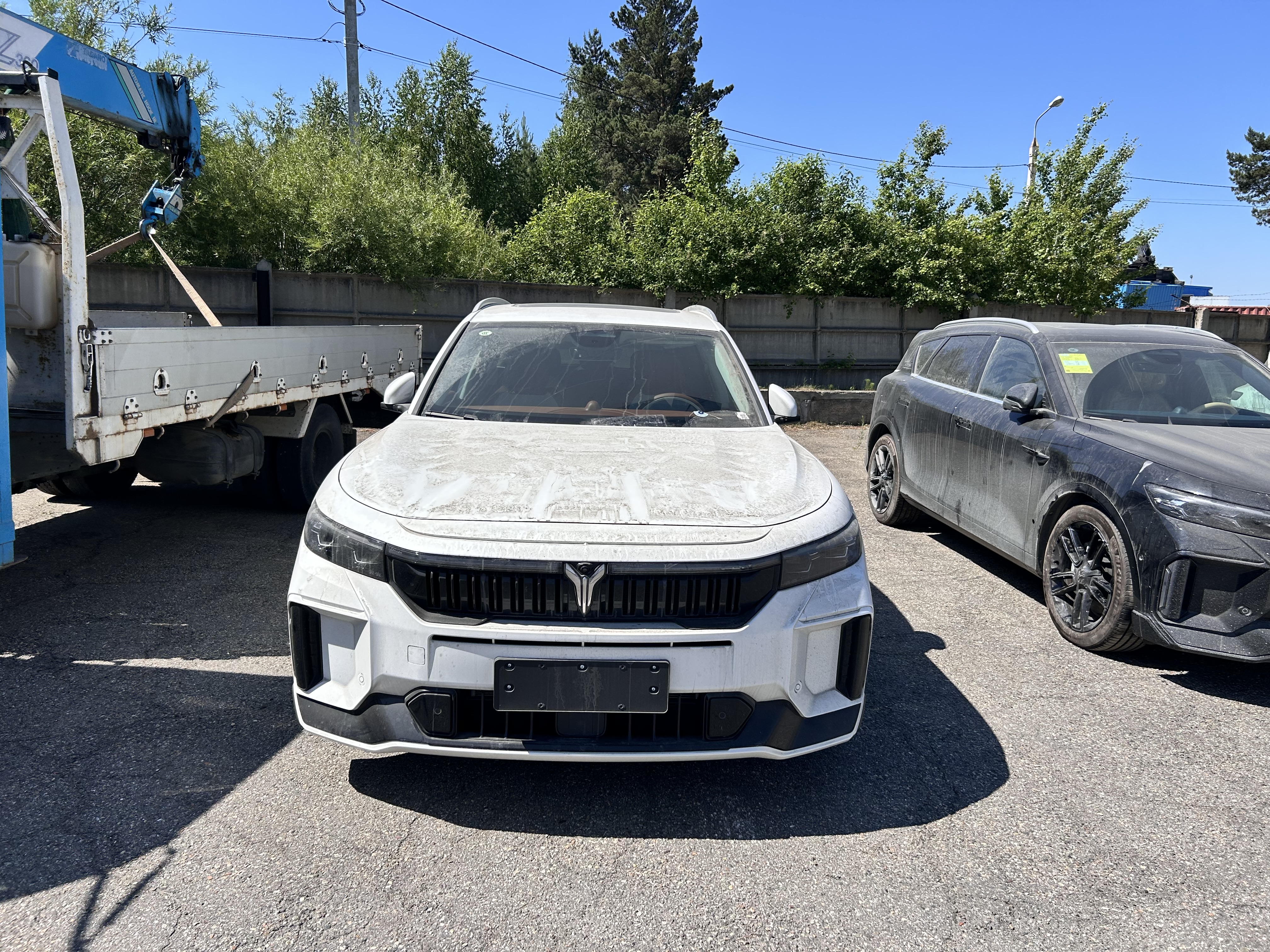 Автомобиль легковой "VOYAH FREE" 2023 г.в., цвет белый, VIN LDP95H961PE312575