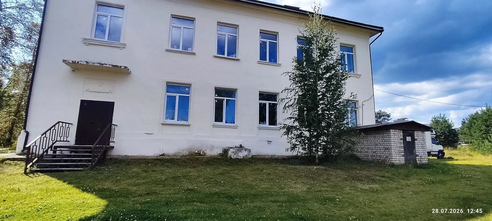 нежилое помещение (кадастровый номер 10:11:0060112:226, №6 на поэтажном плане), общей площадью 15,1 кв.м., расположенное на втором этаже нежилого здания школы по адресу: Российская Федерация, Республика Карелия, Беломорский муниципальный округ, поселок Сосновец, улица Железнодорожная, дом 1, помещение 2