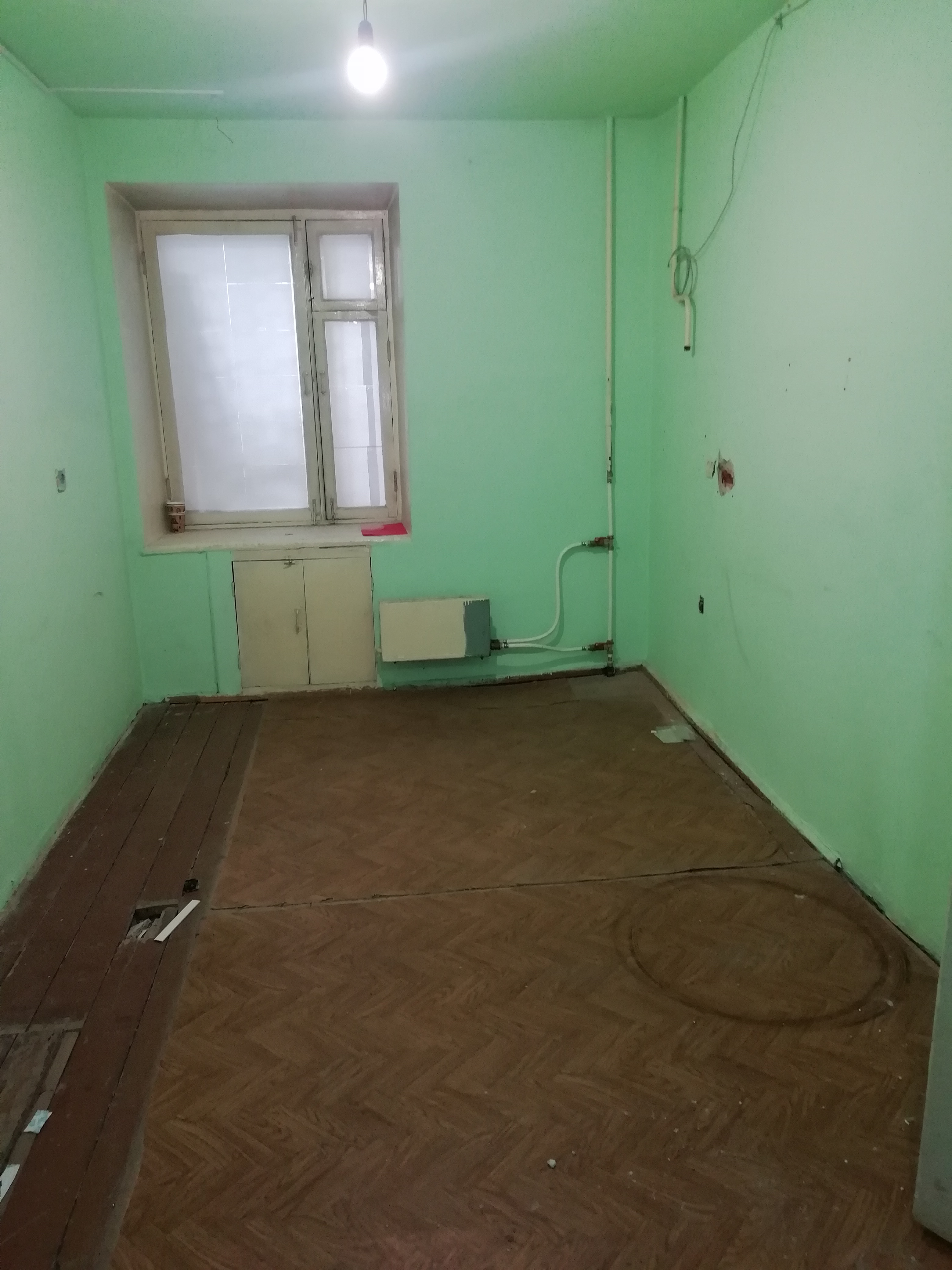 Квартира, площадью 31,8 кв.м., по адресу: Российская Федерация, Свердловская область, Березовский городской округ, г. Березовский, ул. Гагарина, д. 16а, кв. 2, кадастровый номер 66:35:0105010:3805.