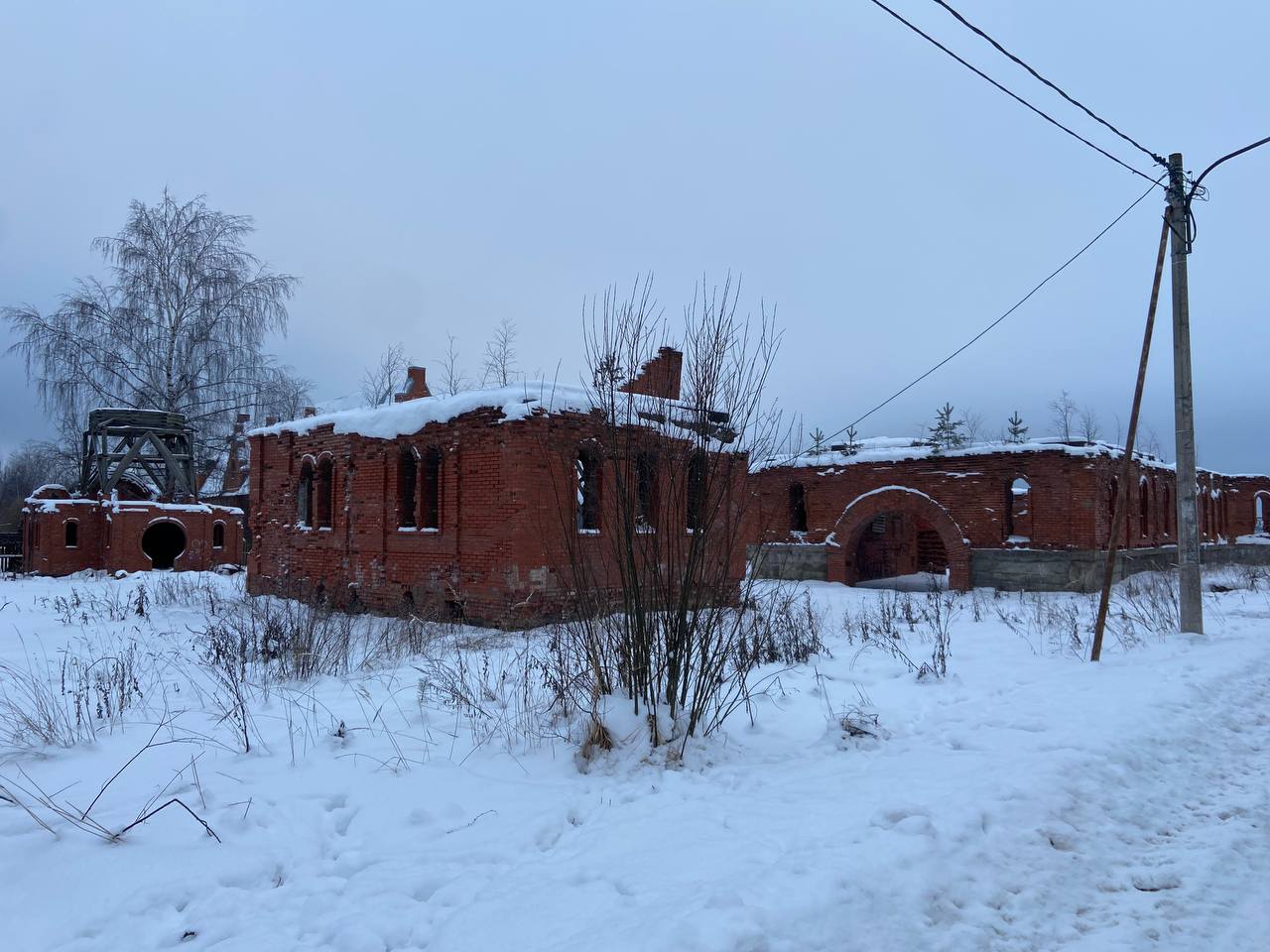 Объекты незавершённого строительства по адресу: Санкт-Петербург, поселок Парголово, Михайловка, Дальневосточная улица, дом 43, литеры А, Б, В, и земельный участок по адресу: Российская Федерация, Санкт-Петербург, внутригородское муниципальное образование города федерального значения Санкт-Петербурга поселок Парголово, территория Михайловка, Дальневосточная улица, земельный участок 43, находящиеся в государственной собственности Санкт-Петербурга