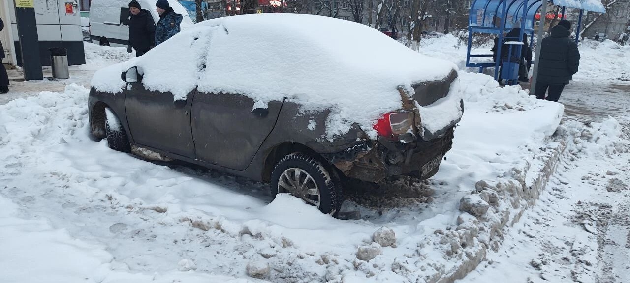 А/м RENAULT LOGAN коричневого цвета, 2019 г.в., гос. №Т154ОН 152, VIN X7L4SRLV463422065, зарегистрировано ограничение