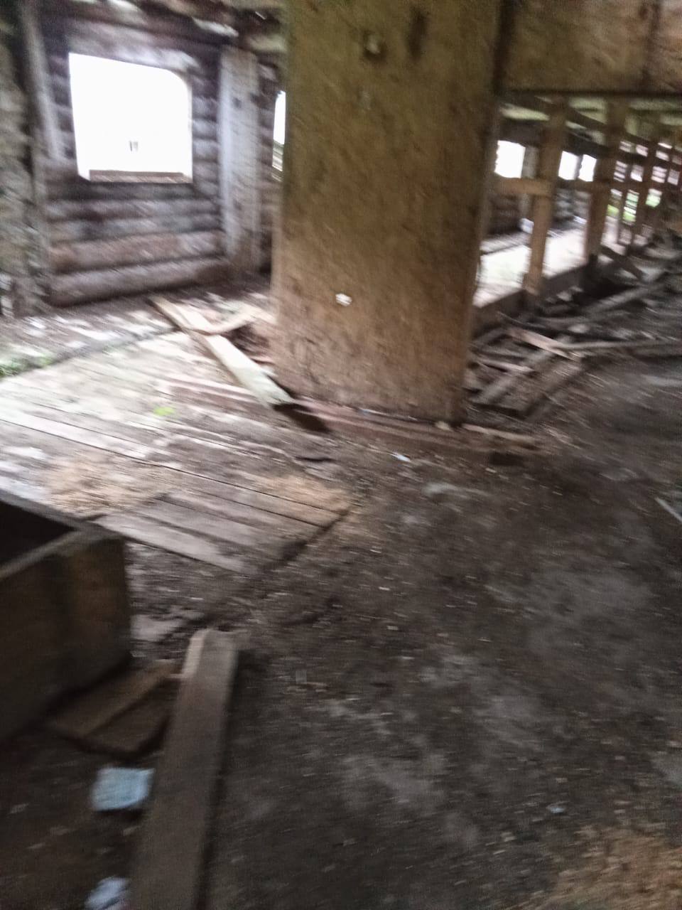 Здание фермы на земельном участке