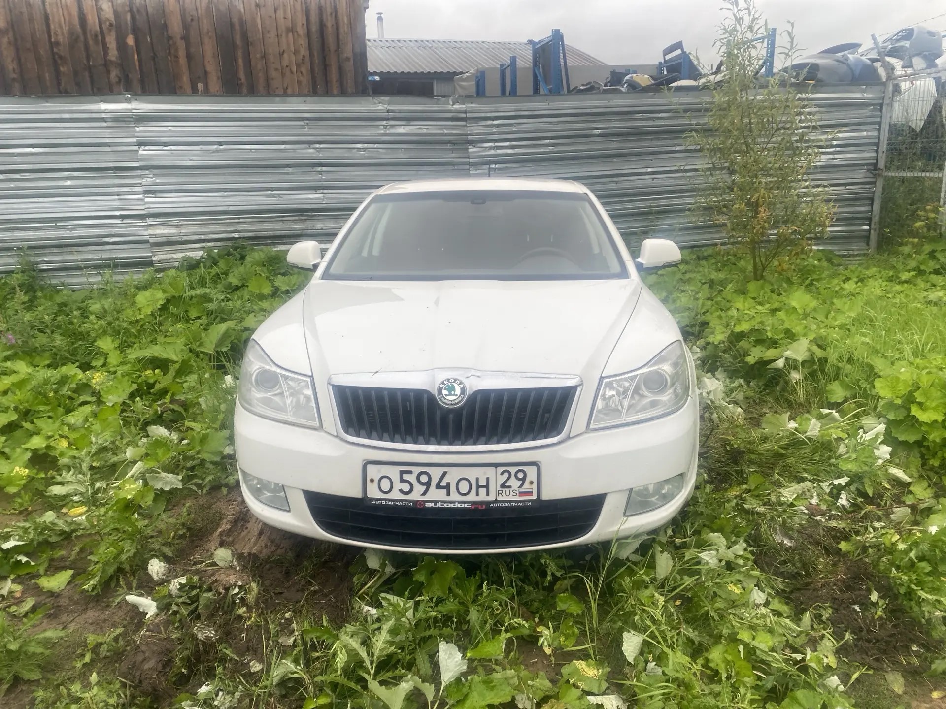 Транспортное средство Skoda Octavia, 2013 года выпуска, цвет – белый, VIN TMBCA41Z5D2125360, государственный номер О594ОН29
