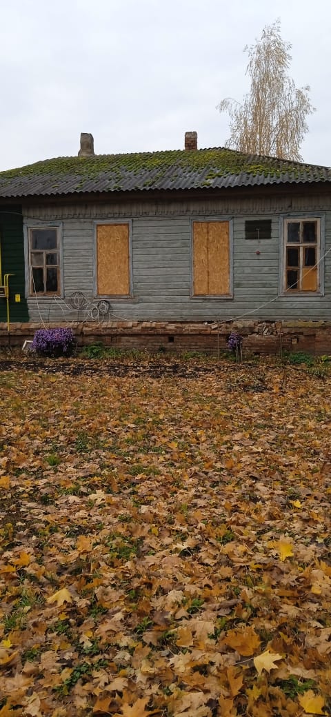 - Помещение, назначение: нежилое. Площадь: 67.9 кв.м. Количество этажей: 1, в том числе подземных 0. Кадастровый номер: 46:09:060401:226. Год строительства: 1940. Материал наружных стен – деревянные. Существующих ограничений (обременений) права: не зарегистрировано. Местоположение имущества: Курская область, Конышевский район, с. Захарково, д.49.
