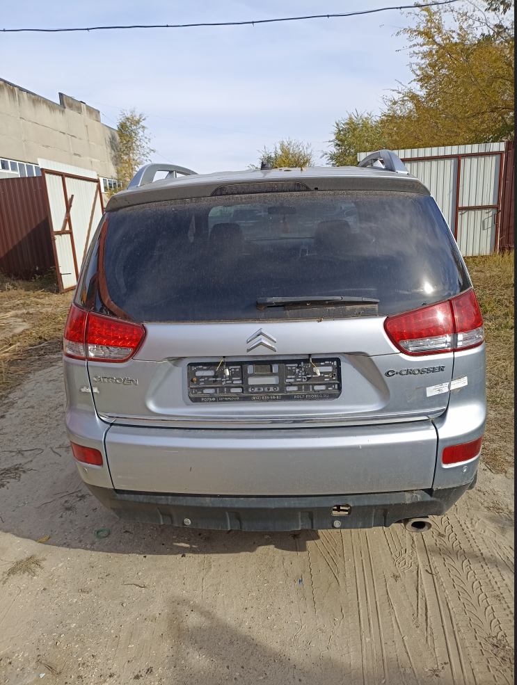 Автомобиль марки Citroën C-Crosser (10*)