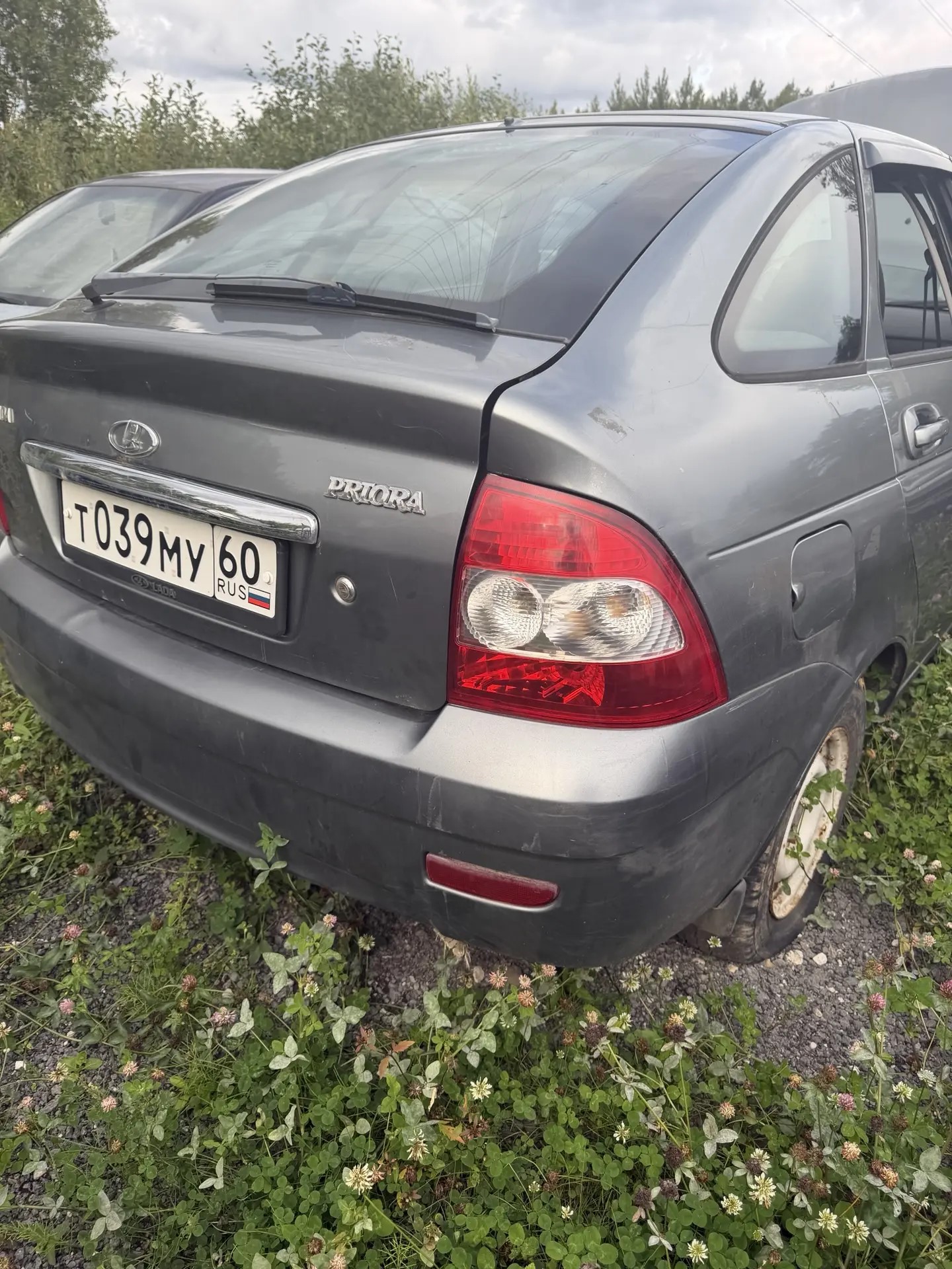 Легковые автомобили, 8 штук