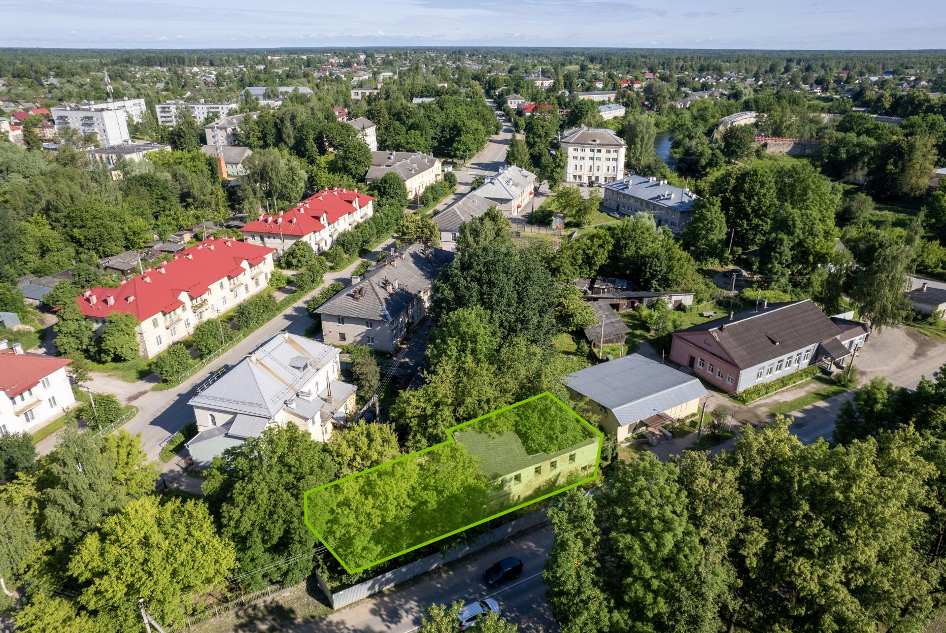 Продажа находящегося в федеральной собственности объекта недвижимого имущества площадью 506 кв. метров (кадастровый номер 60:17:0010424:43), являющегося объектом культурного наследия регионального значения, находящимся в неудовлетворительном состоянии, с одновременным предоставлением в аренду земельного участка площадью 440 кв. метров, на котором расположен такой объект, по адресу: Псковская область, м.о. Порховский, г. Порхов, пр-кт 25 Октября, з/у 3.