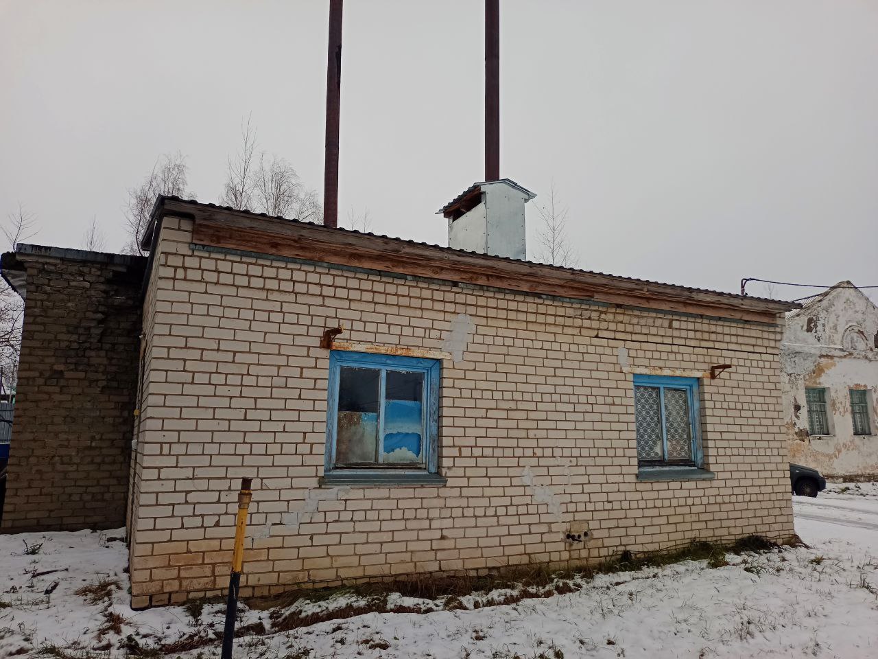 Здание АТП, расположенное по адресу: Российская Федерация, Рязанская область, муниципальный округ Сасовский, село Нижнее Мальцево, улица Центральная, здание 40, с кадастровым номером 62:18:0650101:471, общей площадью 27,2 кв.м, с земельным участком с кадастровым номером 62:18:0650101:1446, расположенным по адресу: Российская Федерация, Рязанская область, муниципальный округ Сасовский, с Нижнее Мальцево, общей площадью 45 кв.м.