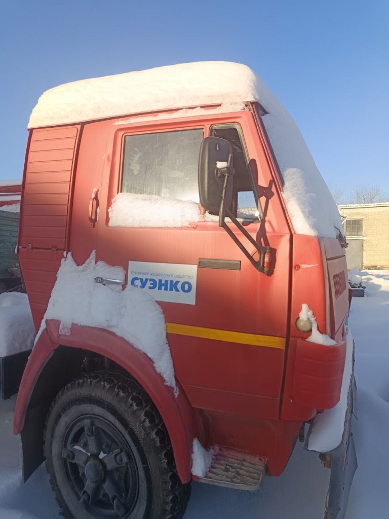 КАМАЗ 5410 грузовой тягач седельный, год изготовления 1984, VIN отсутствует, модель, № двигателя 740 232155, шасси (рама) 115767, кузов 533785, цвет красный, ПТС 72 РЕ 503809 от 13.08.2019.