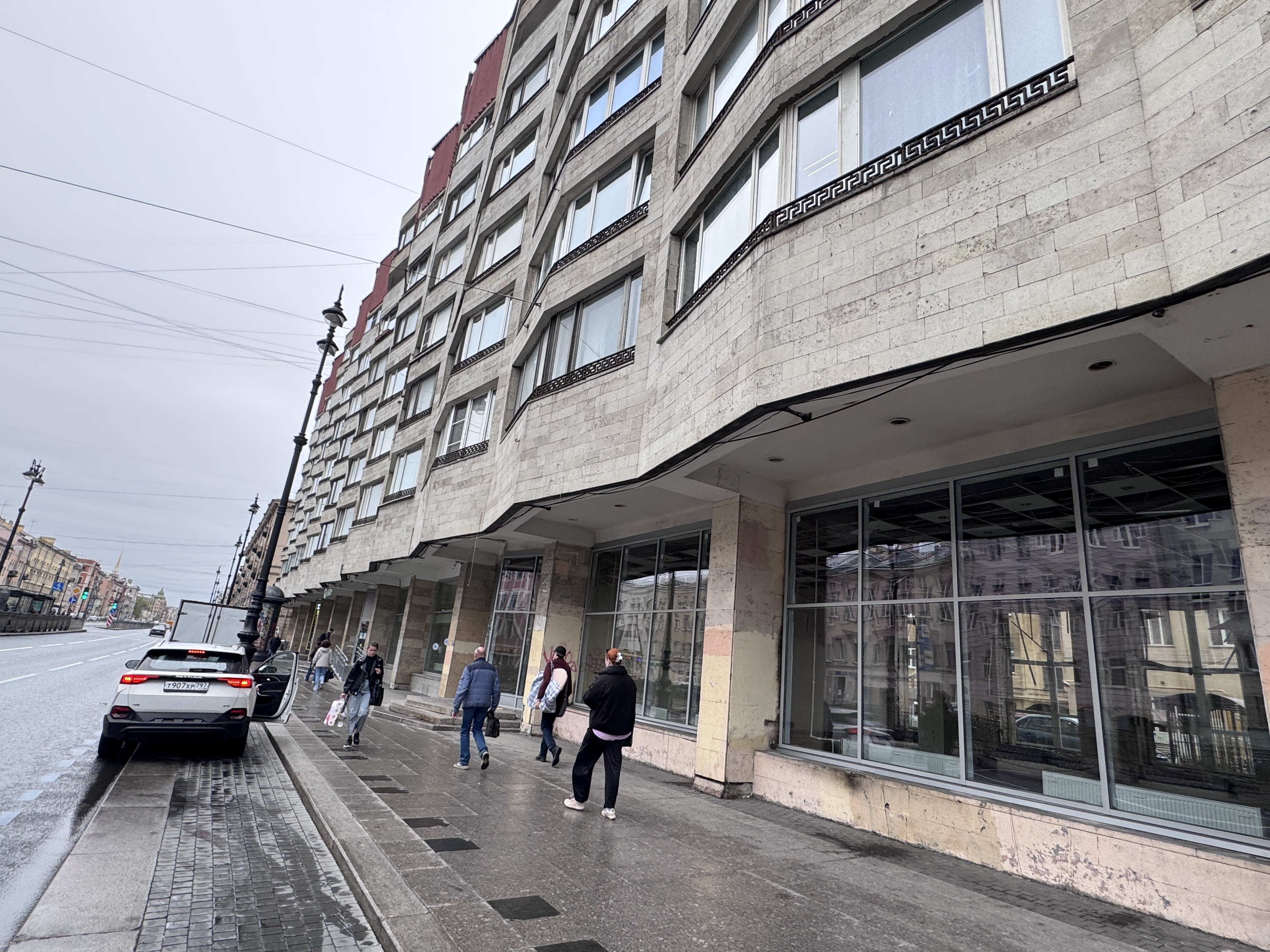 Нежилое помещение, находящееся в государственной собственности Санкт-Петербурга, расположенное по адресу: Санкт-Петербург, пр-кт Лиговский, д. 105, литера А, пом. 9-Н