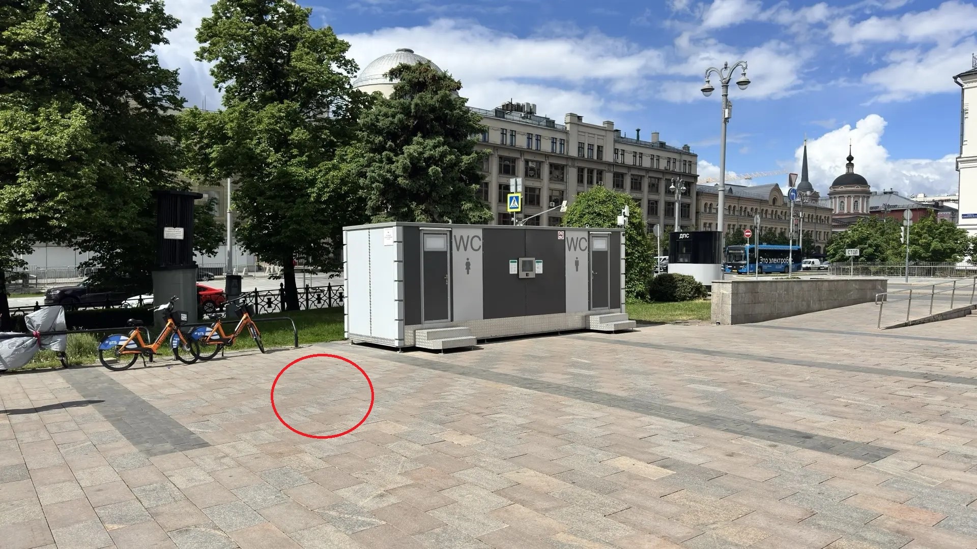 Нестационарный торговый объект «Тележка» по адресу: г. Москва, Площадь Ильинские Ворота, д. 2, специализация «Мороженое», общей площадью 2,5 кв. м