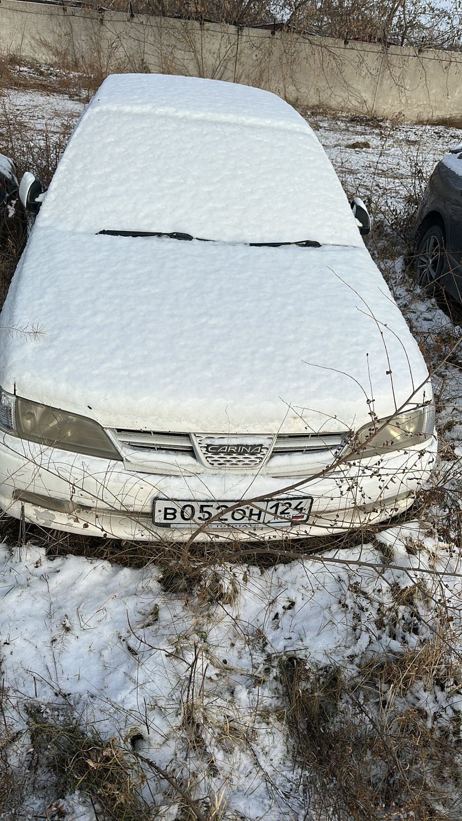 Автомобиль TOYOTA CARINA, г/н В052ОН124, 1999 г.в., кузов № АТ2120055036, двигатель № Н241524, цвет белый, комплектность и состояние не проверялась данное имущество обращено в доход государства, (Документы отсутствуют)Находится г. Красноярск