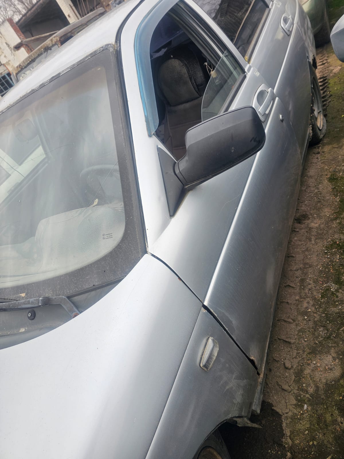 Автомобиль ВАЗ-21102, г/н М110ЕУ93, г.в 2003, цвет светло – серый, VIN (XTA21102030628548) Документы и ключи отсутствуют.