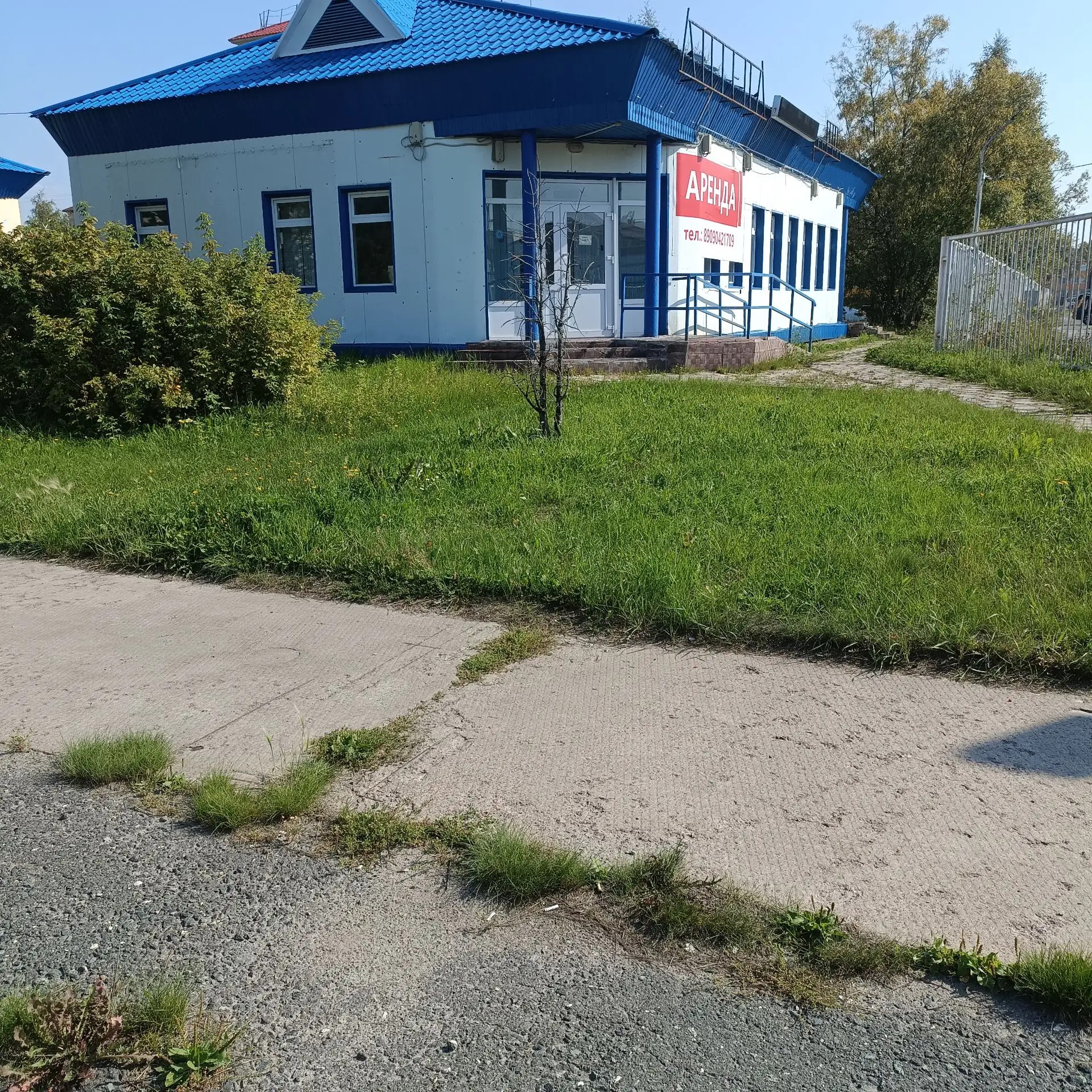 Место для размещения нестационарного торгового объекта (торговой палатки).