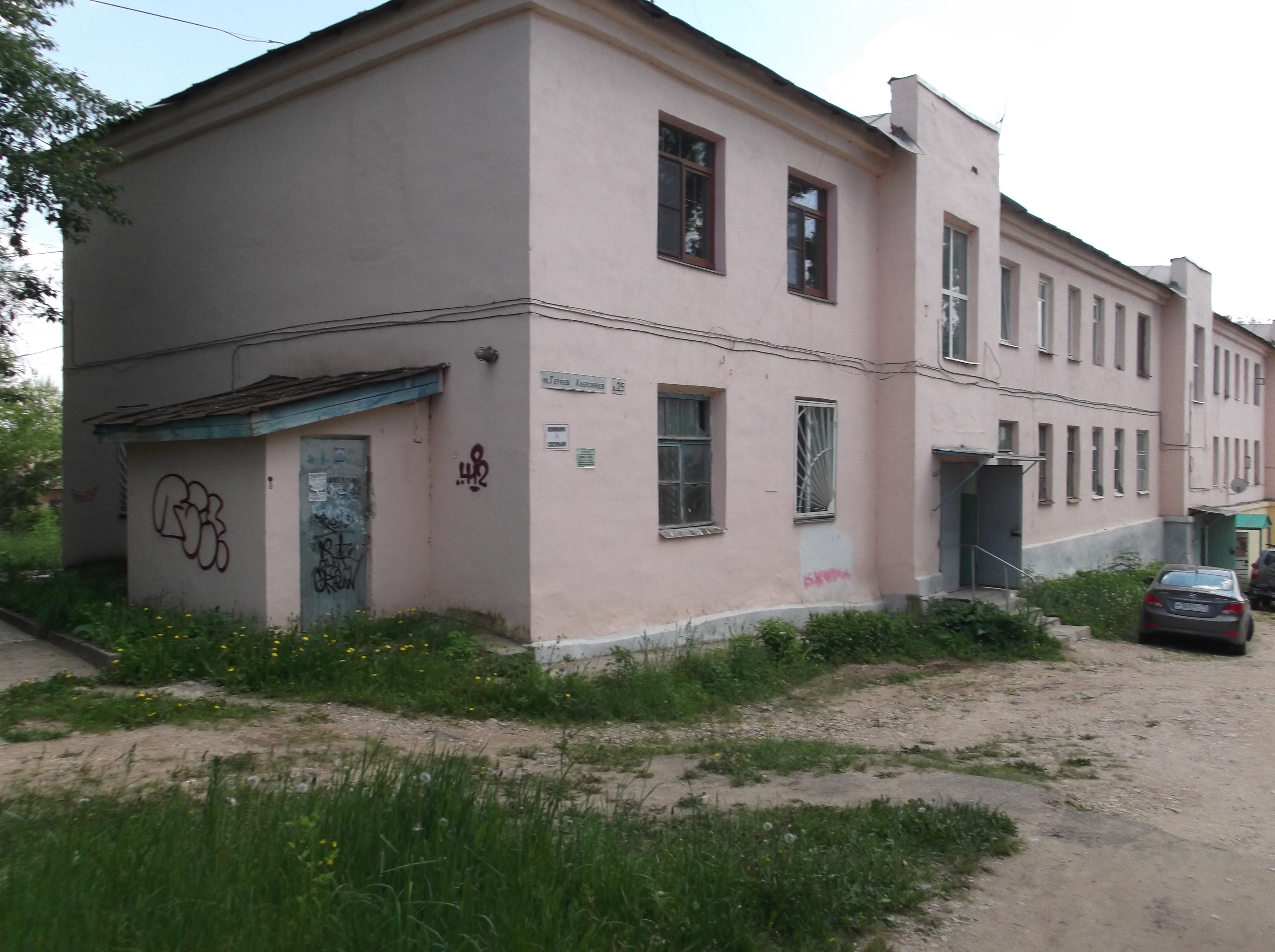 Нежилое помещение ул.Героев Алексинцев, д.25, пом.1