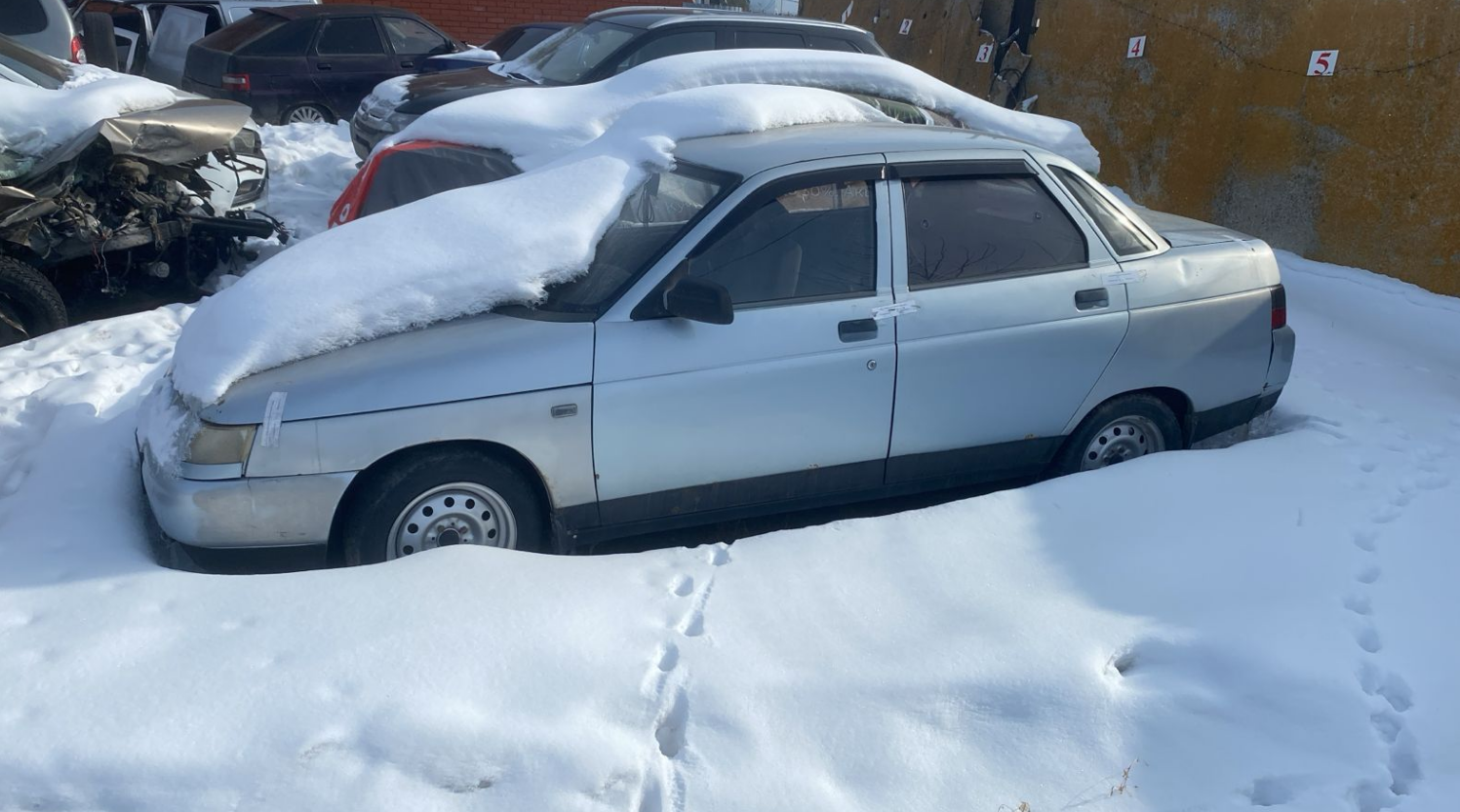 Автомобиль марки ВАЗ 21102,гос.рег.зн. М 270 КА702,VIN XTA21102020438112