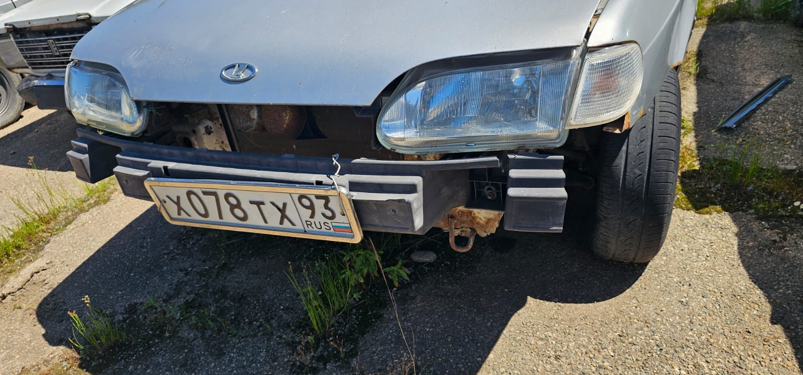 Автомобиль ВАЗ 21150, г.н Х078ТХ93, XTA21150043792885, 2004 г.в., светло серебристого цвета. Документы отсутствуют.