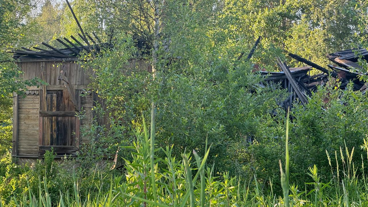Здание и земельный участок, расположенные по адресу: Санкт-Петербург, посёлок Песочный, Железнодорожная улица, дом 14, литера А, находящиеся в государственной собственности Санкт-Петербурга