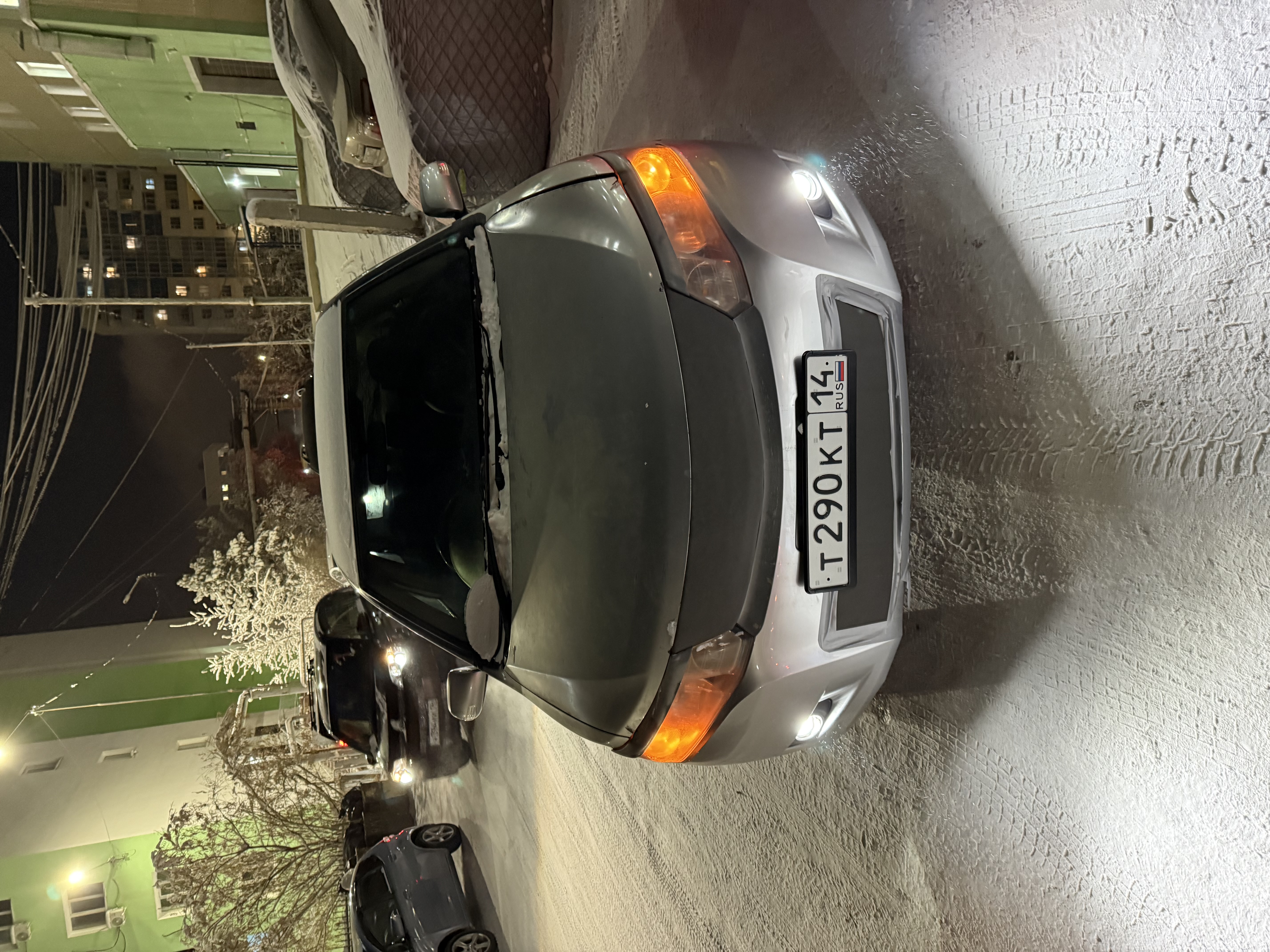 Toyota Allion, 2007 г.в., г/н Т290КТ14, серого цвета, пробег 258117, ТС в исправном состоянии, на заднем пассажирском сидении имеется вмятина после ДТП, с видимыми повреждениями, задняя правая пассажирская дверь в неисправном состоянии. Местонахождение: г. Якутск. Собственник Колодезников К.К.