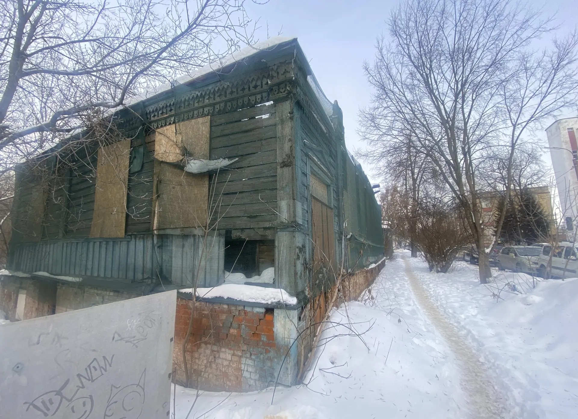 Нежилое здание, назначение: нежилое, площадь 190,5 кв.м, количество этажей: 2, в т.ч. подземных 1, по адресу: Орловская область, г. Орёл, ул. Салтыкова-Щедрина, д.5, Нежилое здание, назначение: нежилое, площадь 152,5 кв.м, количество этажей: 1, в т.ч. подземных 0, по адресу: Орловская область, г. Орёл, ул. Салтыкова-Щедрина, д.7, Нежилое здание, назначение: нежилое, площадь 189,5 кв.м, количество этажей 1, в т.ч. подземных 0, по адресу: Орловская область, г. Орёл, ул. Салтыкова-Щедрина, д.9.