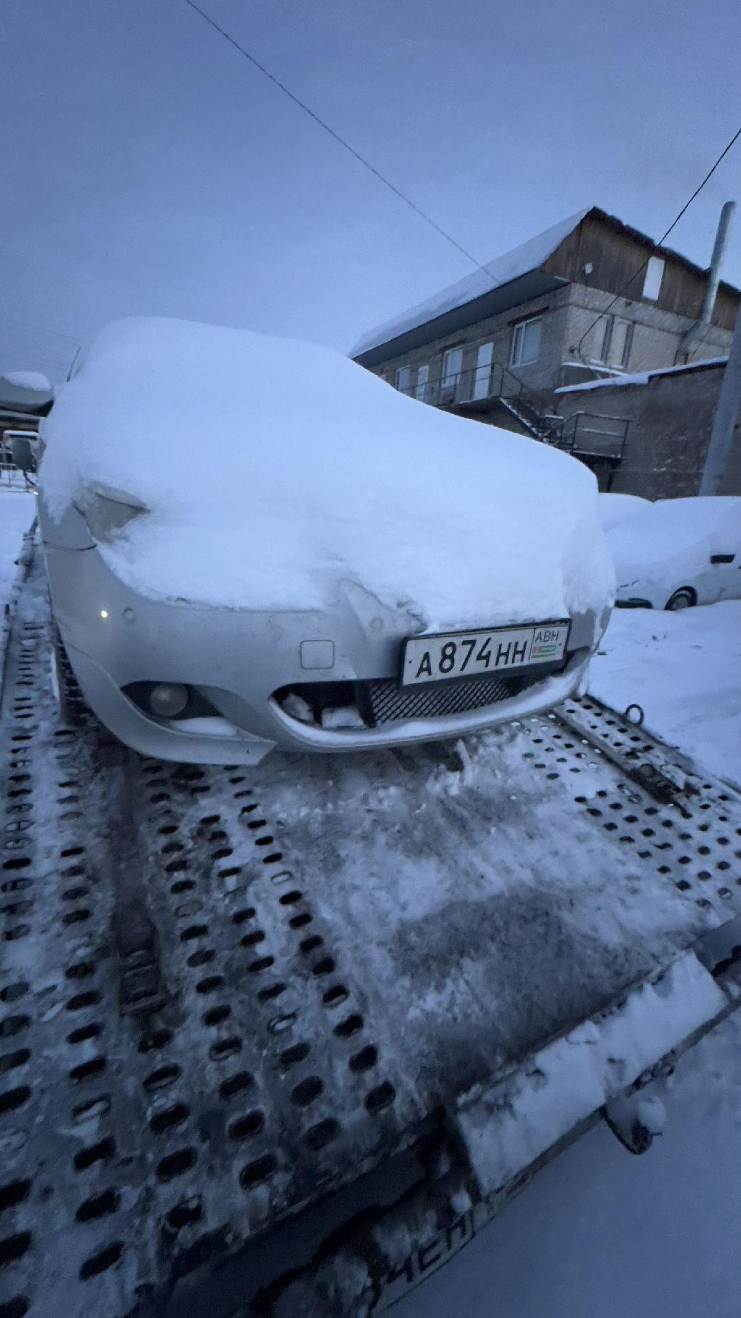 Легковой автомобиль "BMW 525", 2004 г/в, VIN WBANA52030B574879, объем двигателя 2490 куб.см., г/н А 874 НН АВН, ключ