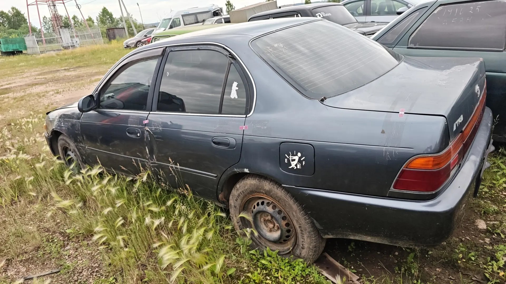 Автомобиль TOYOTA COROLLA, г/н М769ЕС124, 1992г.в., № кузова АЕ100-3134456. Рабочее состояние, и комплектность автомобиля не проверялось. Находится в г. Канск, данное имущество обращено в доход государства (Документы, ключи отсутствуют). (180/26)