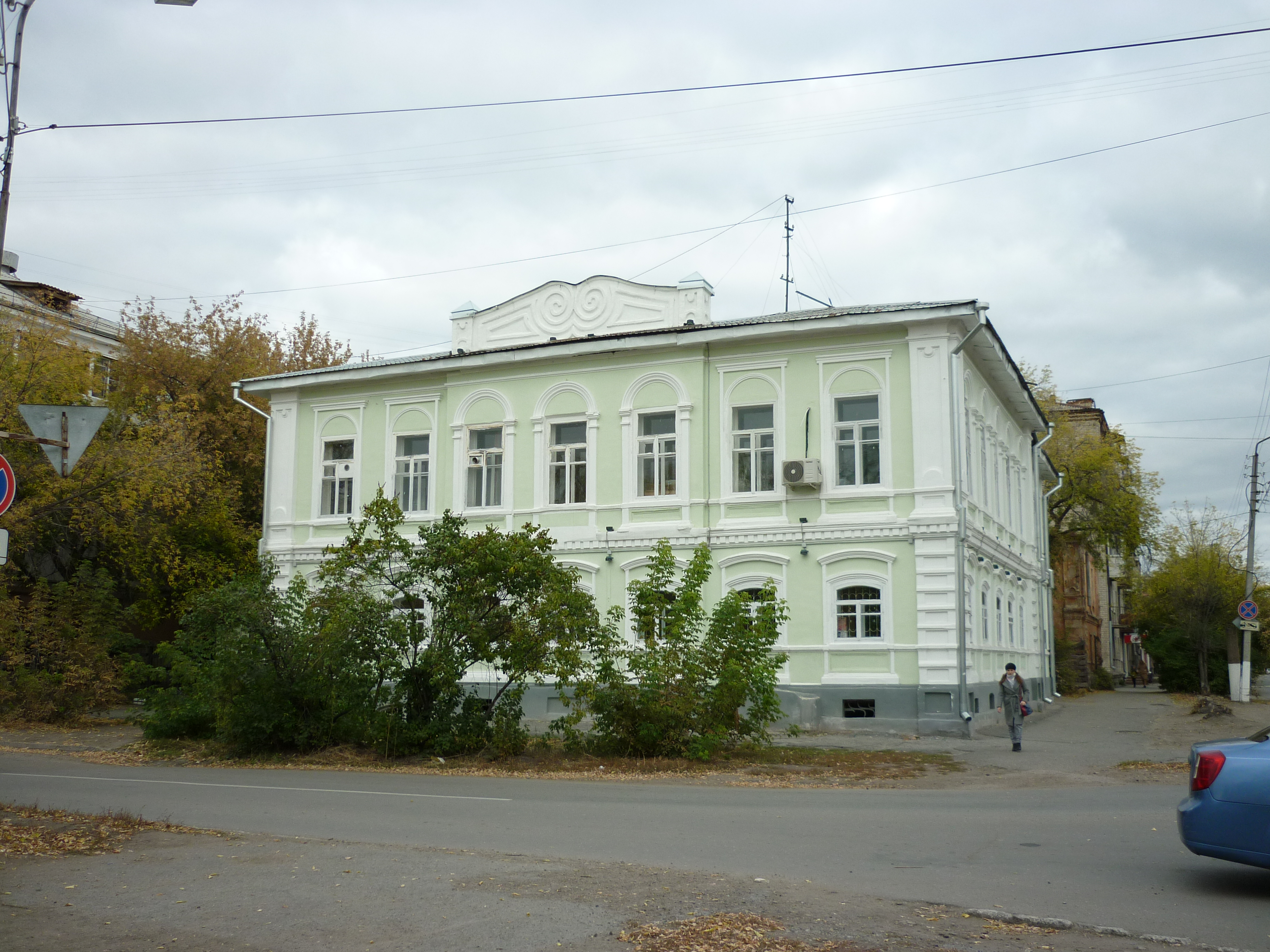 Здание иммунологической лаборатории, площадью 379,2 кв. м, на земельном участке площадью 704 кв. м, по адресу: Курганская область, г. Шадринск, ул. Михайловская, д. 37