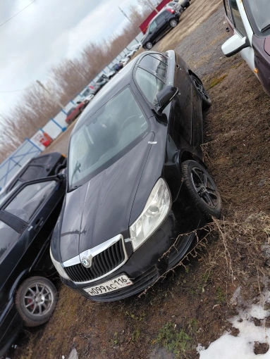Автомобиль марки Skoda Oktavia (099)