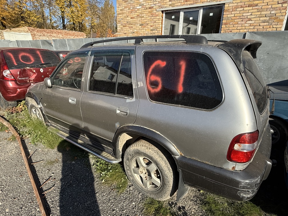 Легковые автомобили, 7 штук