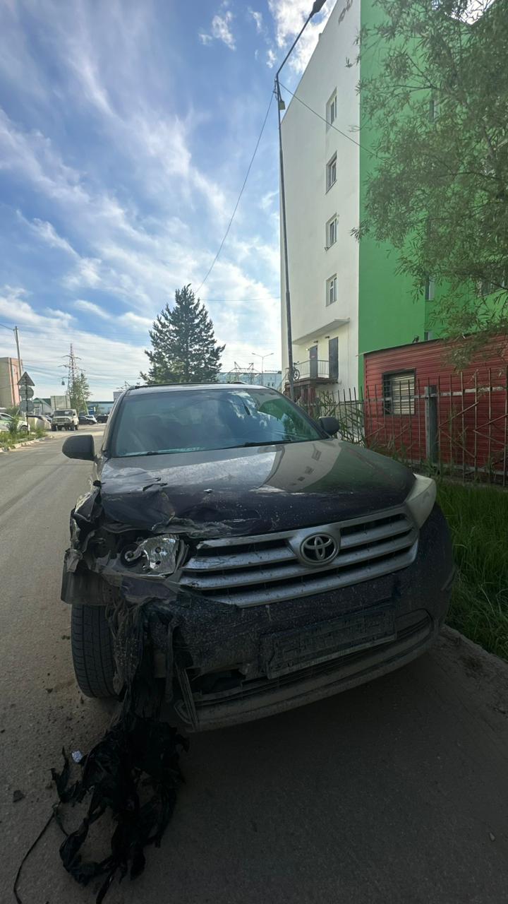 TOYOTA HIGHLANDER, 2011 г.в., г/н Н183МЕ14, VIN JTEES42A102188833, № кузова (прицепа) JTEES42A102188833, № двигателя J502211, объем двигателя 3456.000 см.куб. Местонахождение: РС(Я).г. Якутск. Собственник Куперман В.Н.