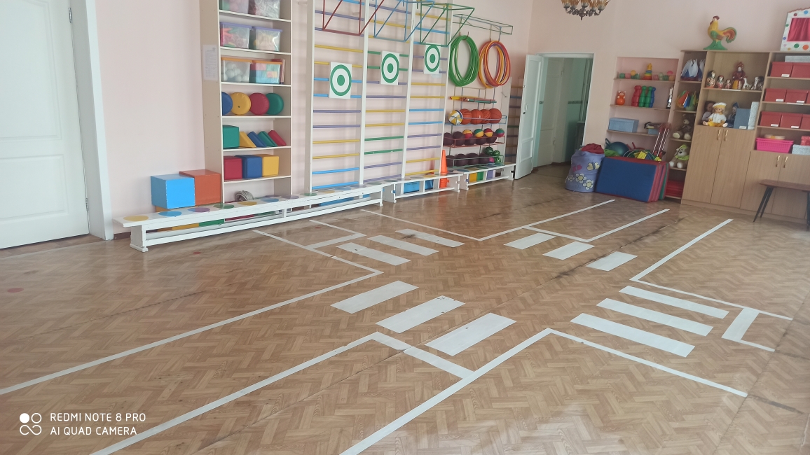 Нежилое помещение площадью 57,4 кв.м, расположенное на                    1 этаже здания школы по адресу: г. Кемерово, ул. Космическая, 3б, закрепленное на праве оперативного управления за                     МБДОУ № 48 «Детский сад общеразвивающего вида».  Целевое назначение: для проведения занятий по футболу. Режим использования: 4 часа в месяц (понедельник, среда с 16:25